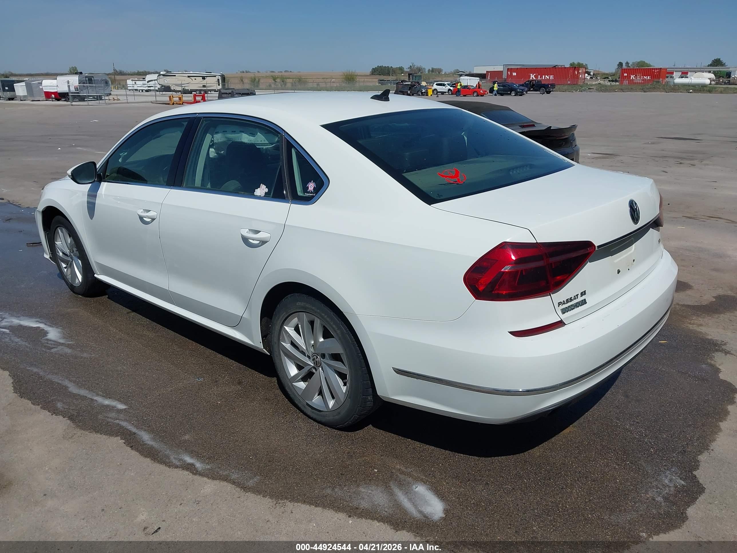 VOLKSWAGEN PASSAT image 3