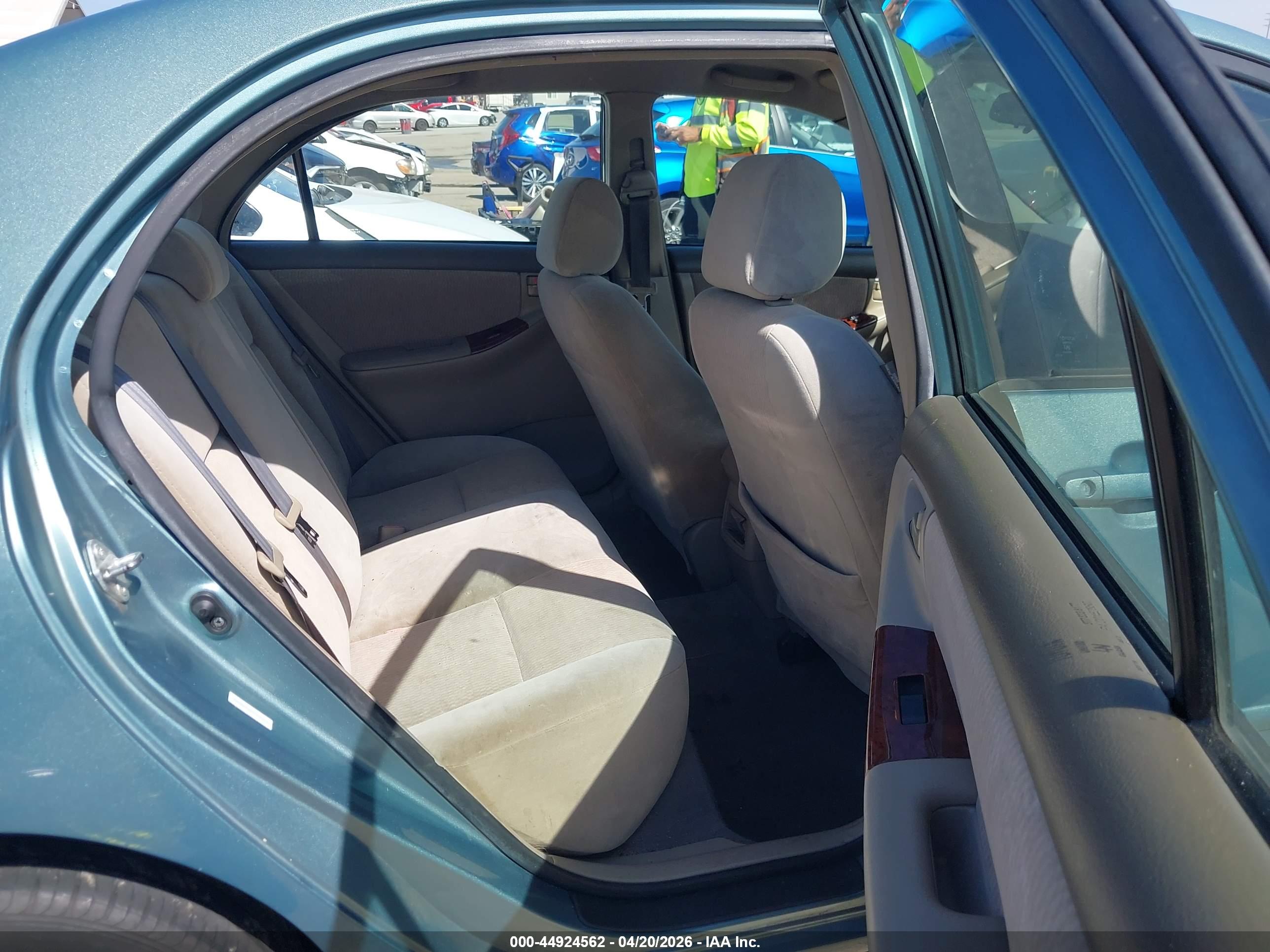 TOYOTA COROLLA image 8