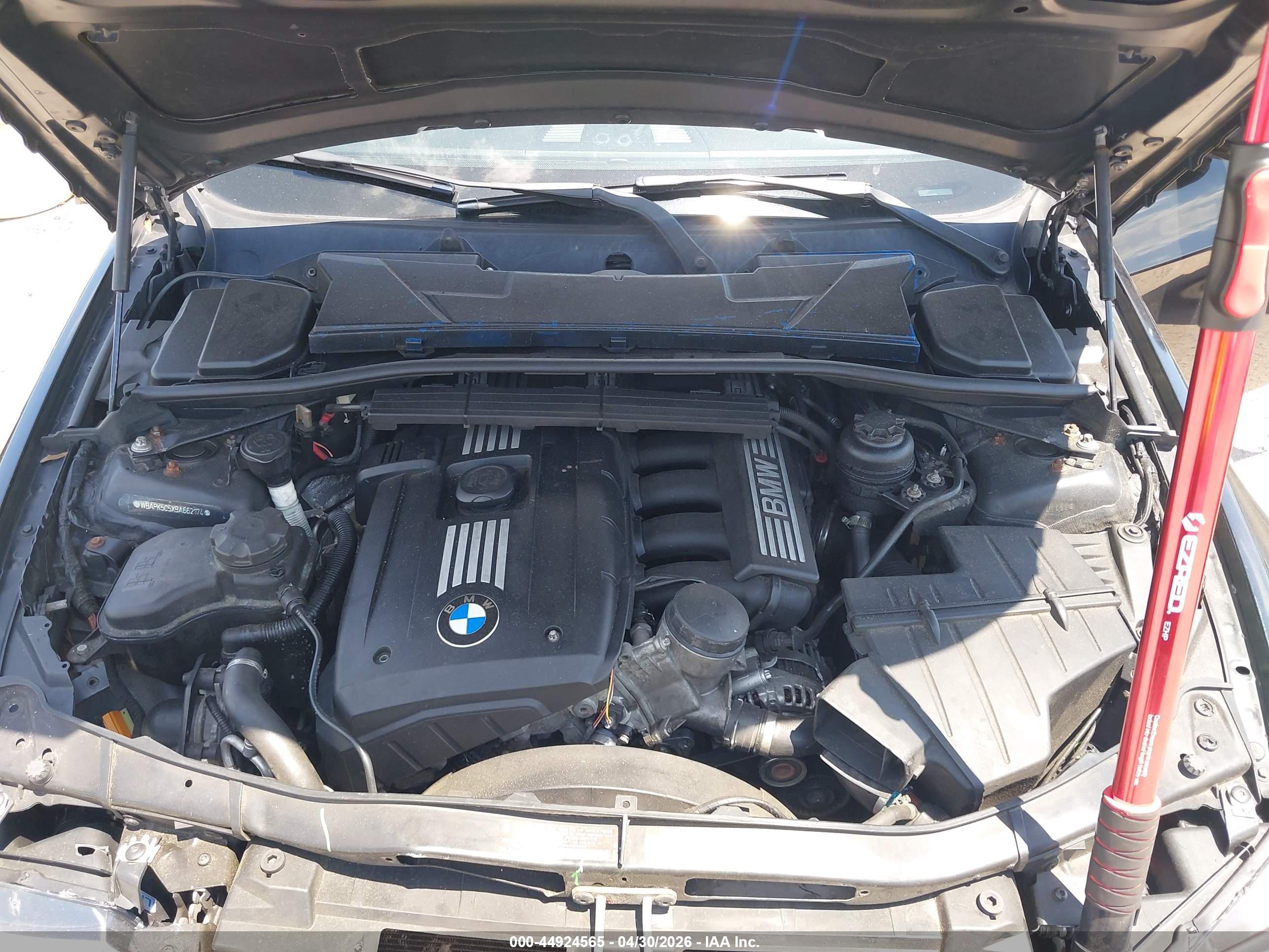 BMW 328I image 10
