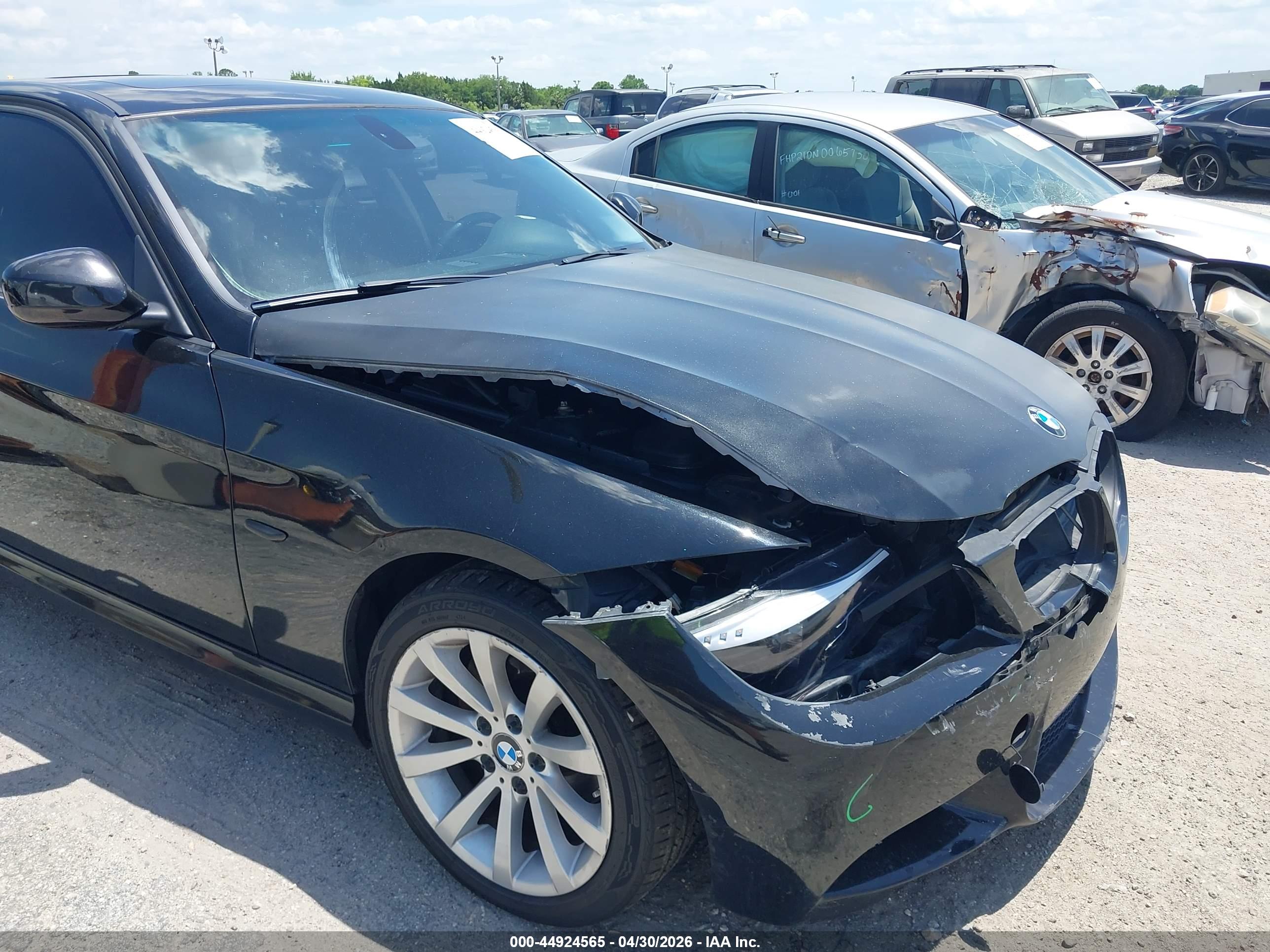 BMW 328I image 6