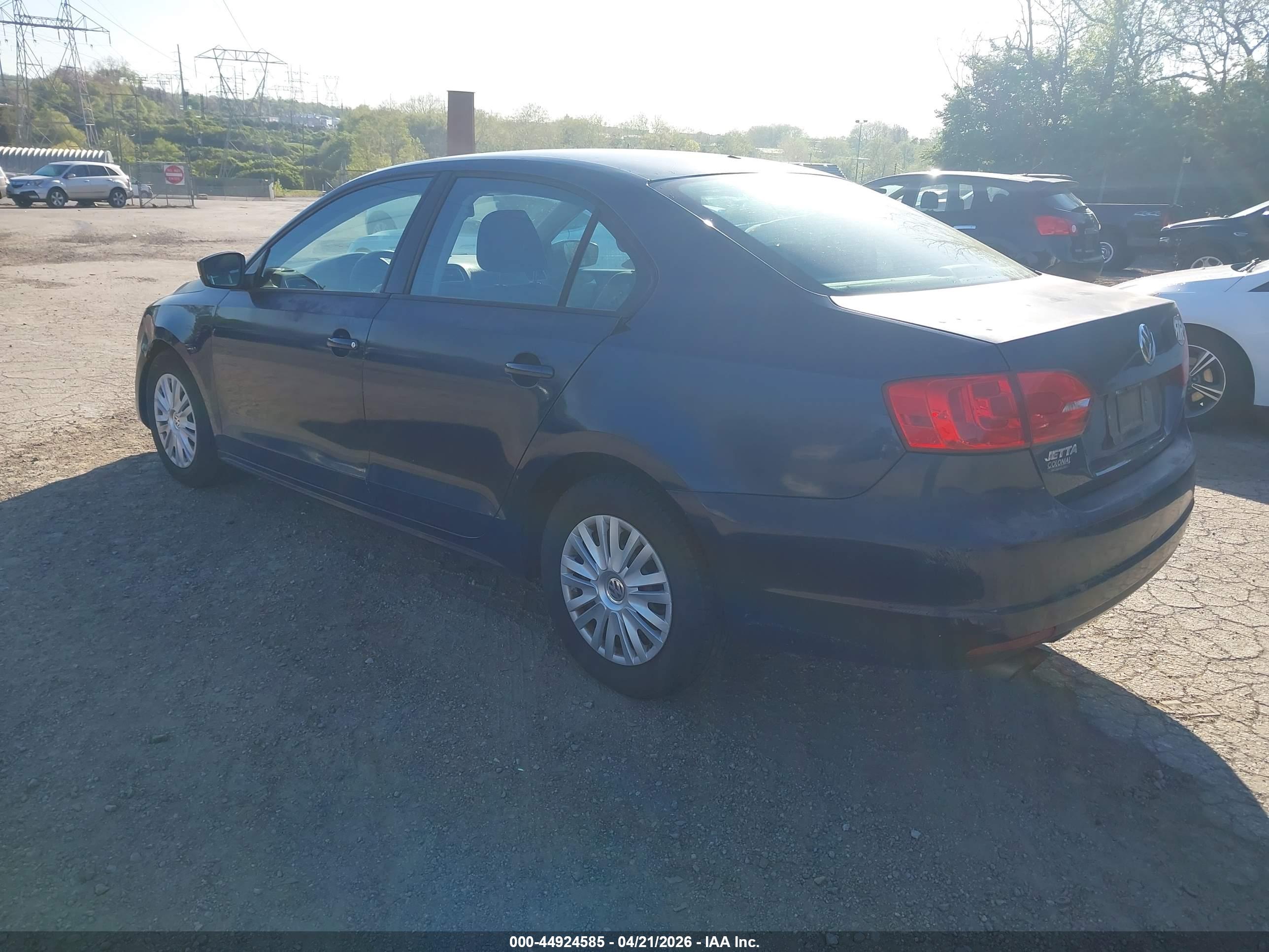 VOLKSWAGEN JETTA image 3
