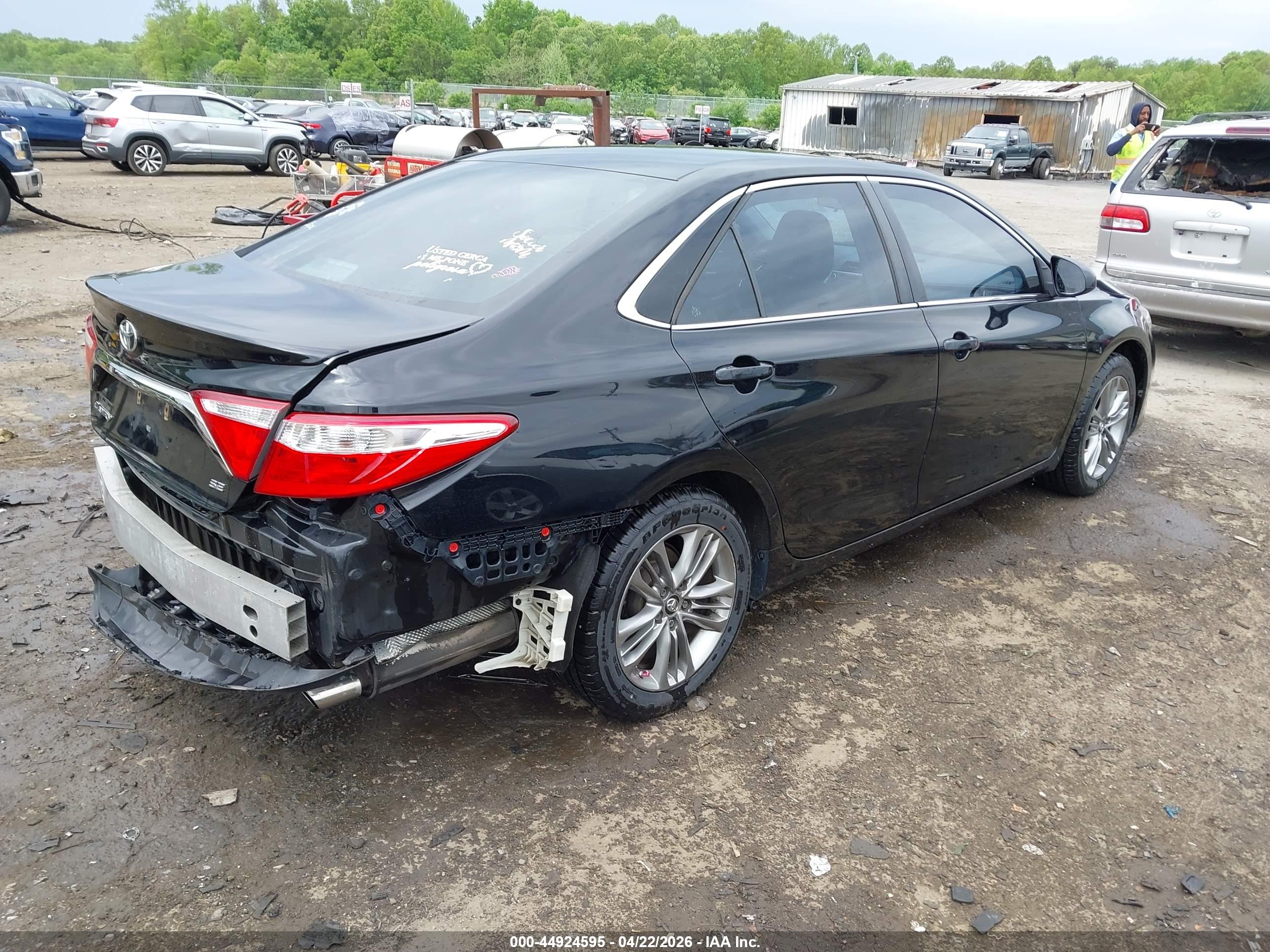 TOYOTA CAMRY image 4