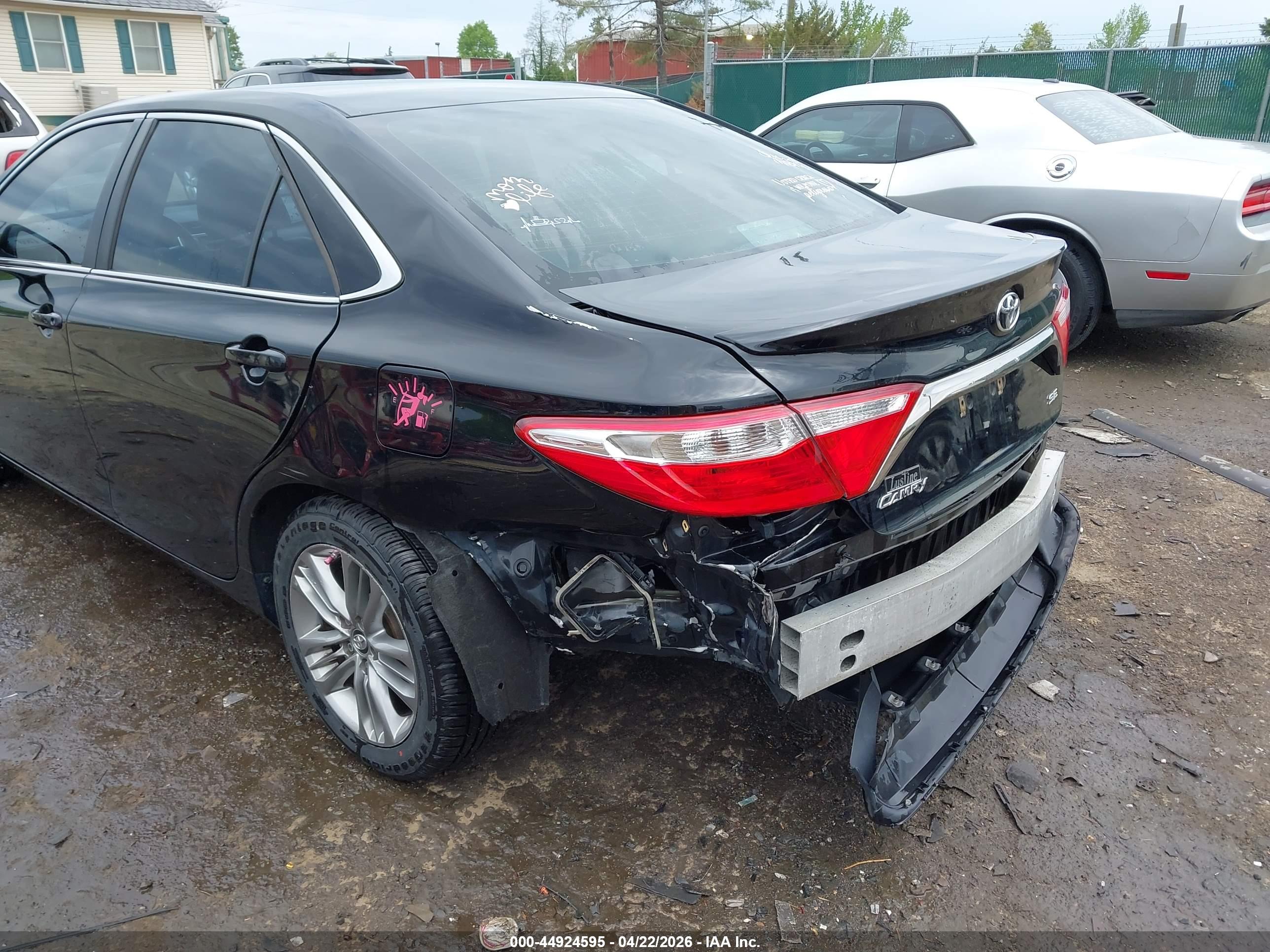 TOYOTA CAMRY image 6