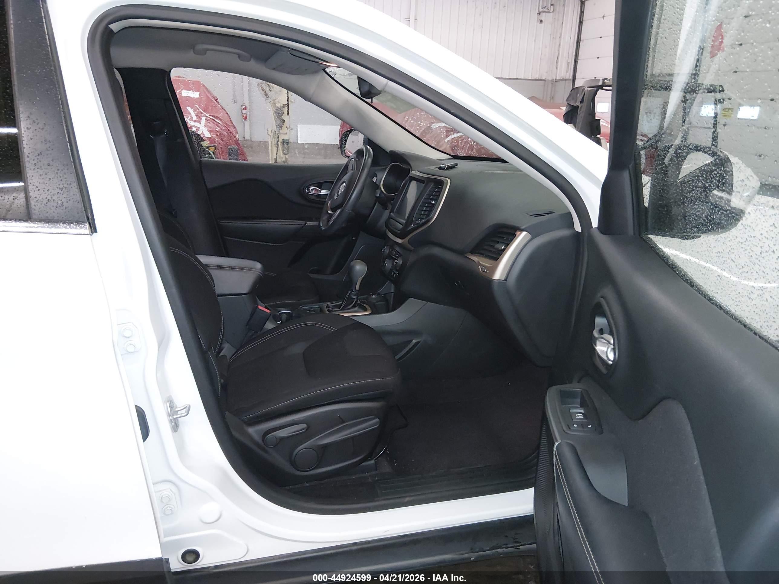 JEEP CHEROKEE image 5