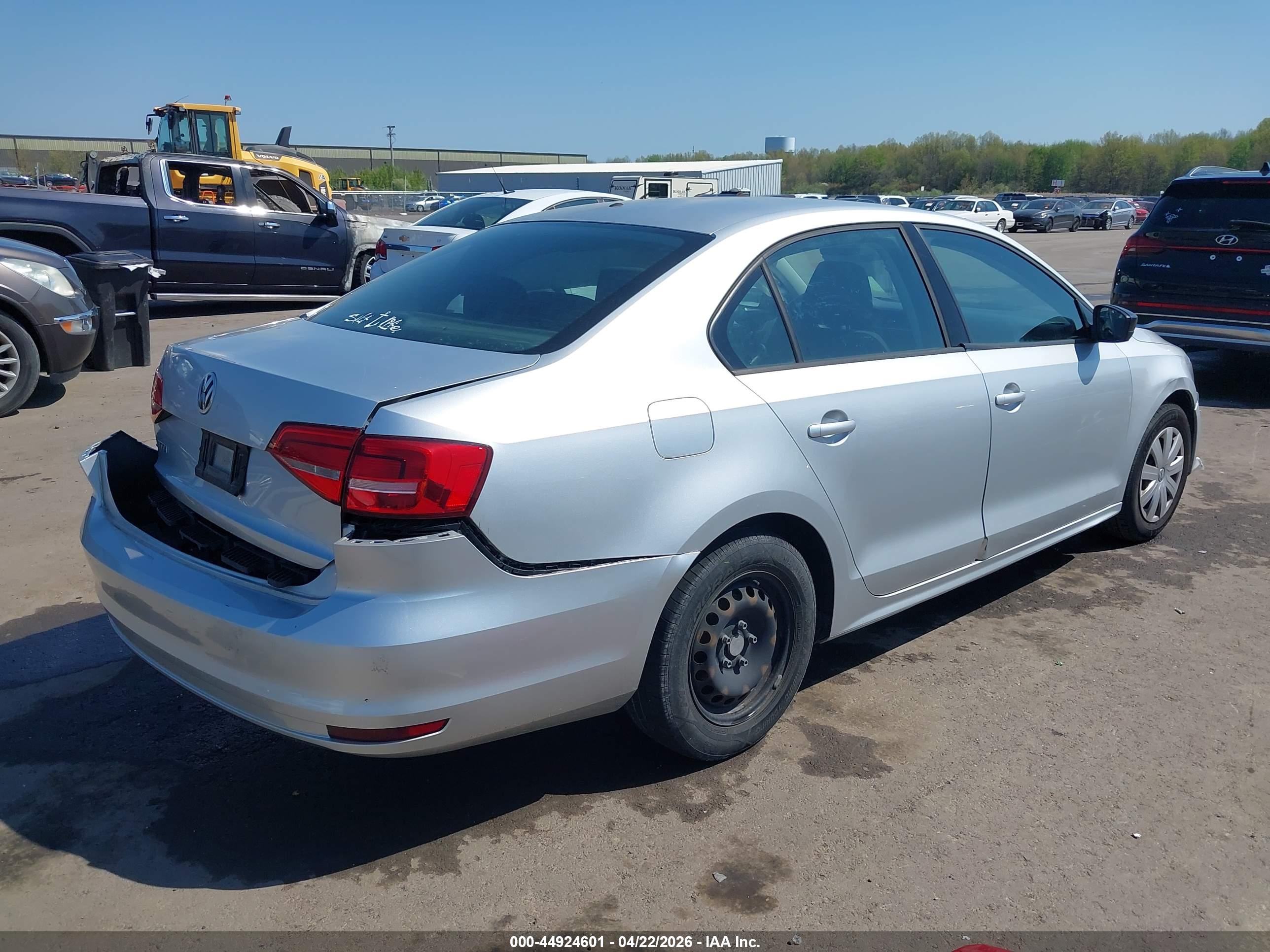 VOLKSWAGEN JETTA image 4