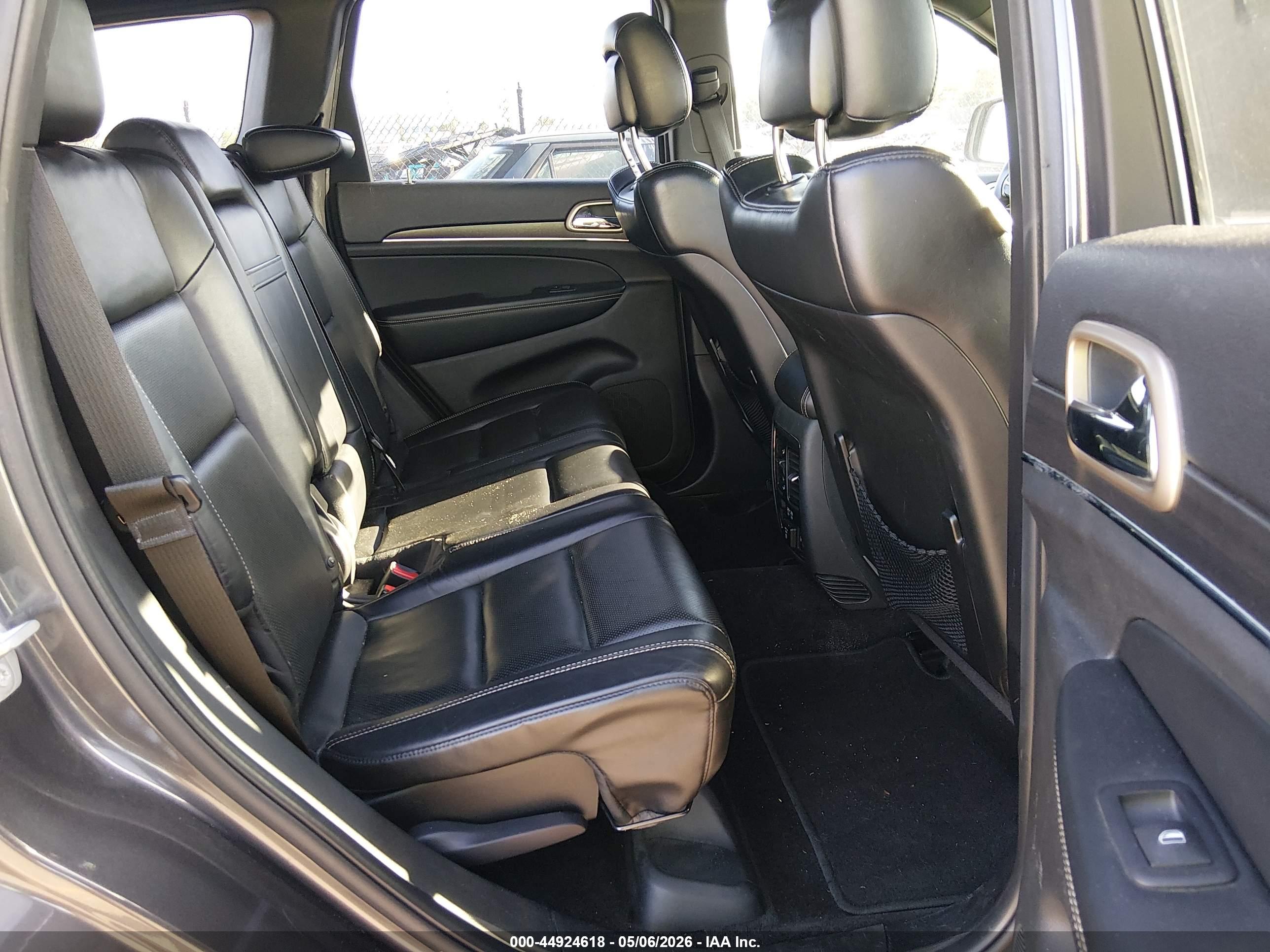 JEEP GRAND image 8