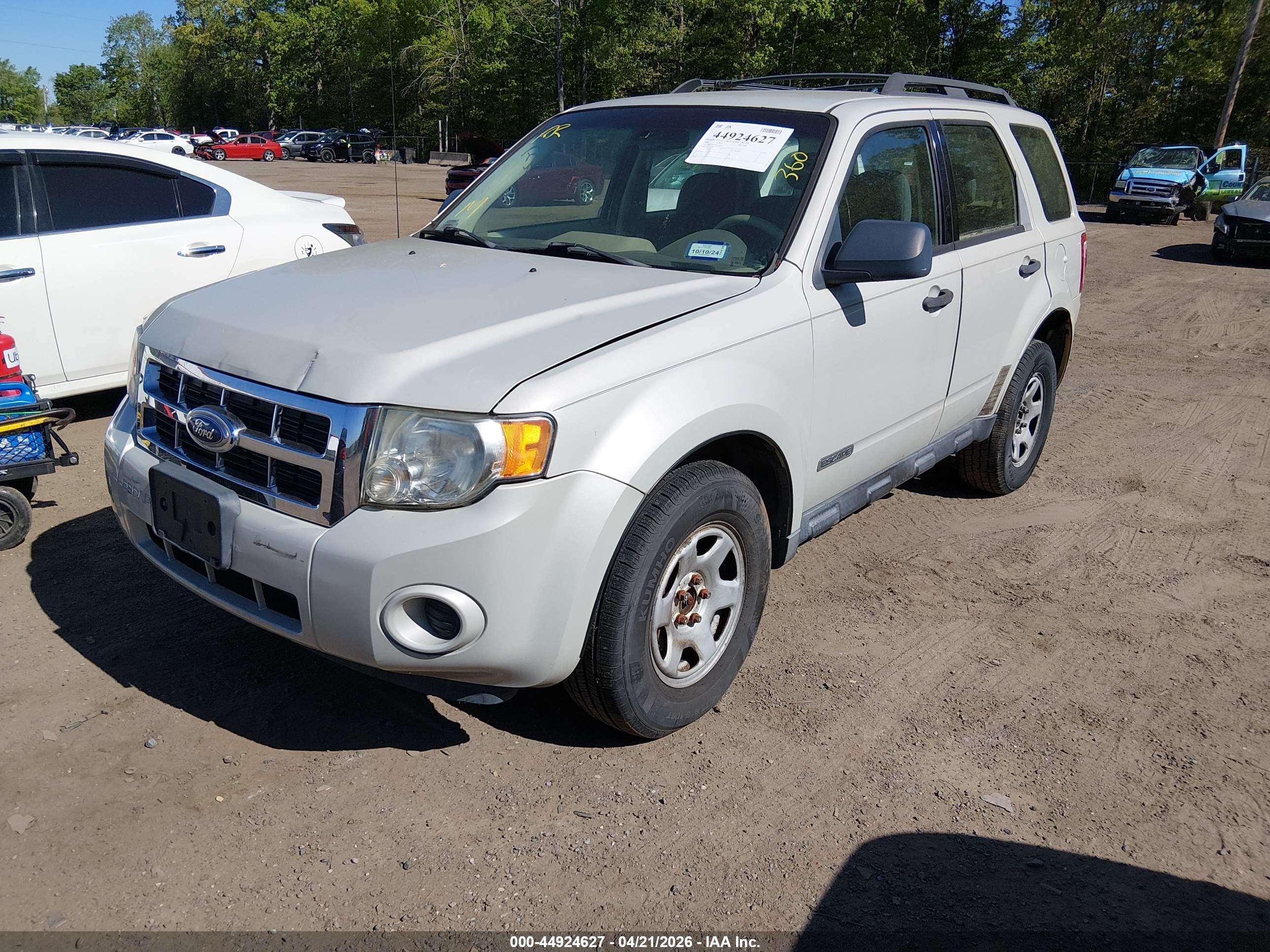 FORD ESCAPE image 2