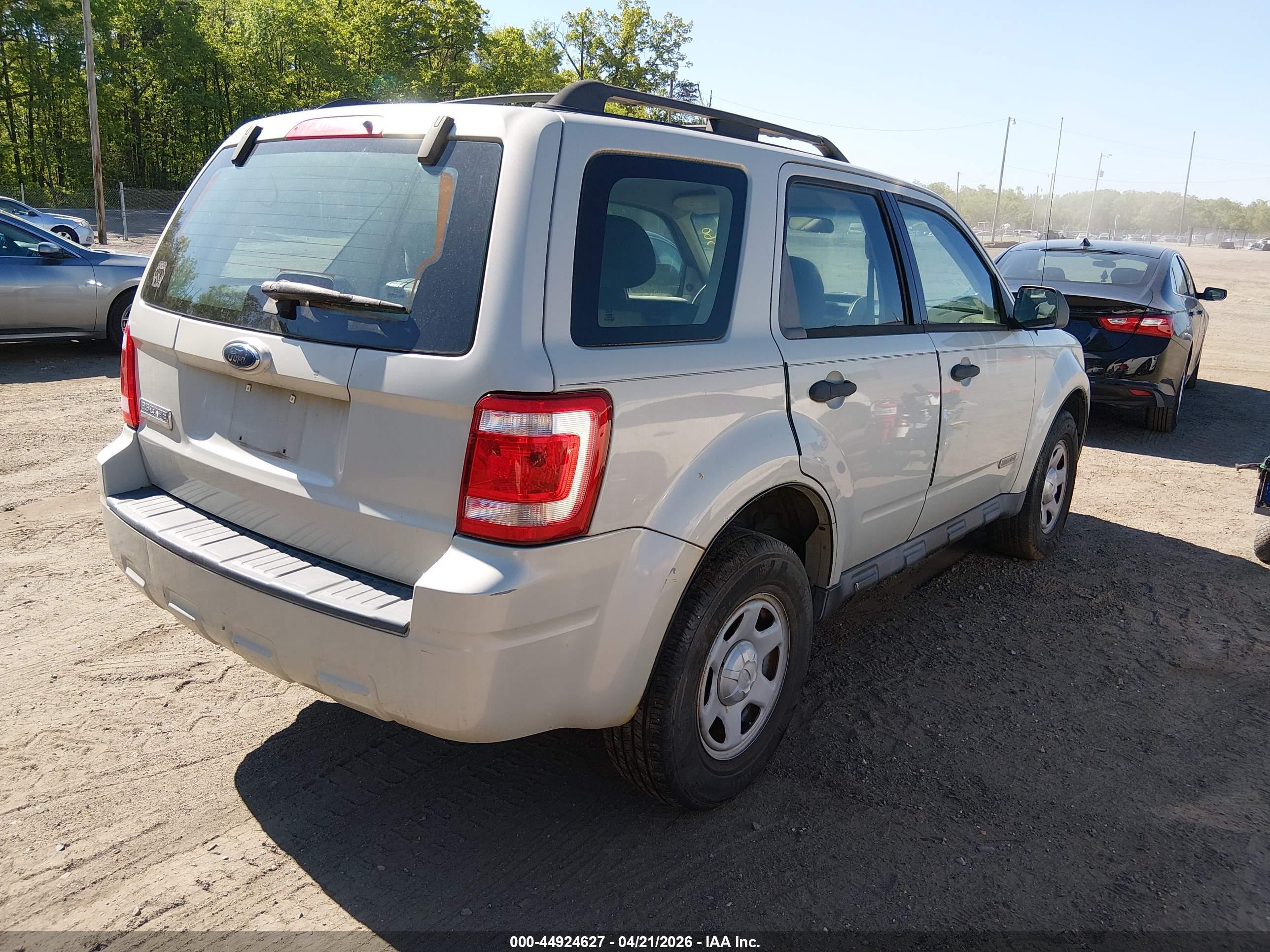 FORD ESCAPE image 4