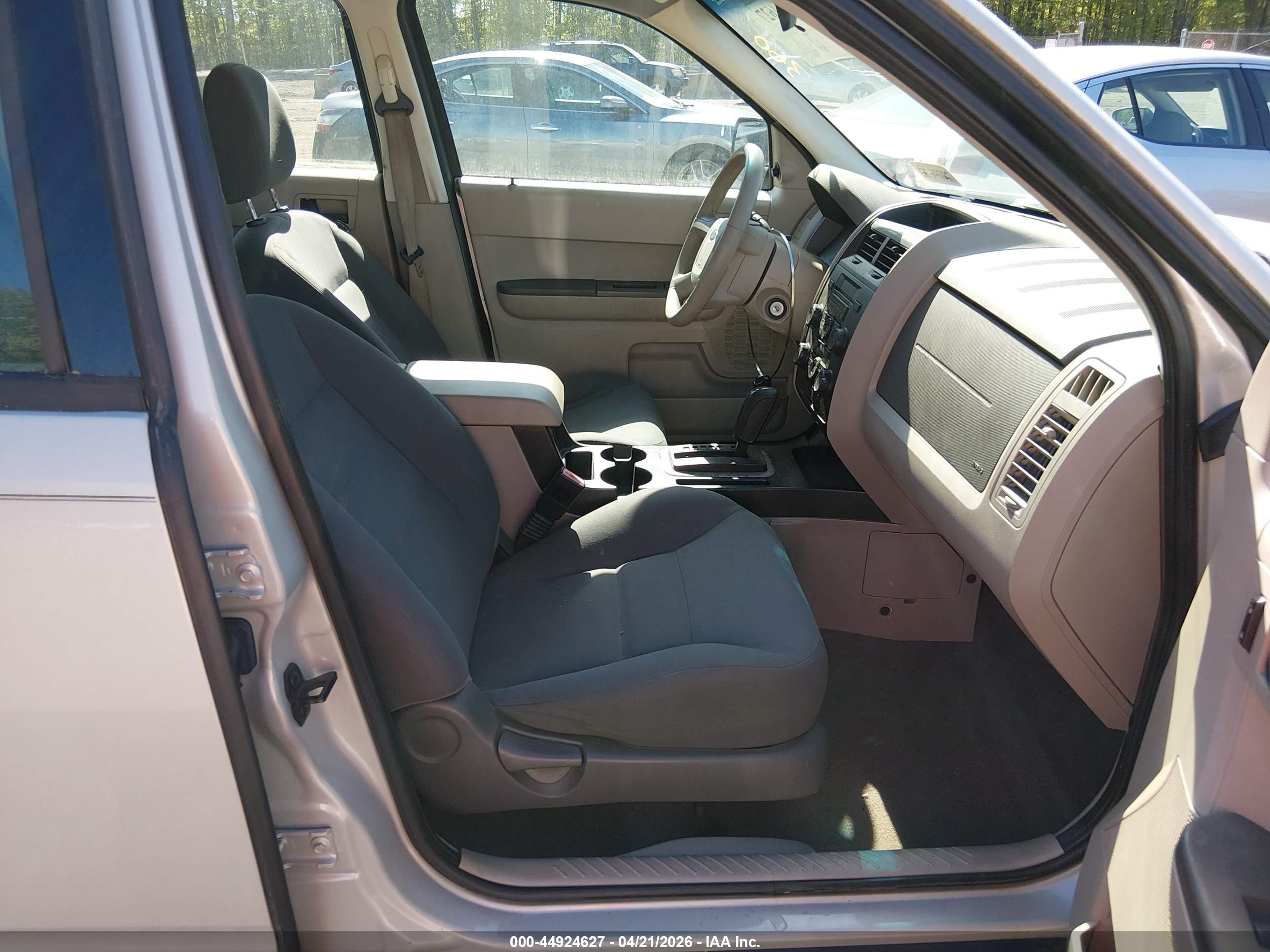 FORD ESCAPE image 5