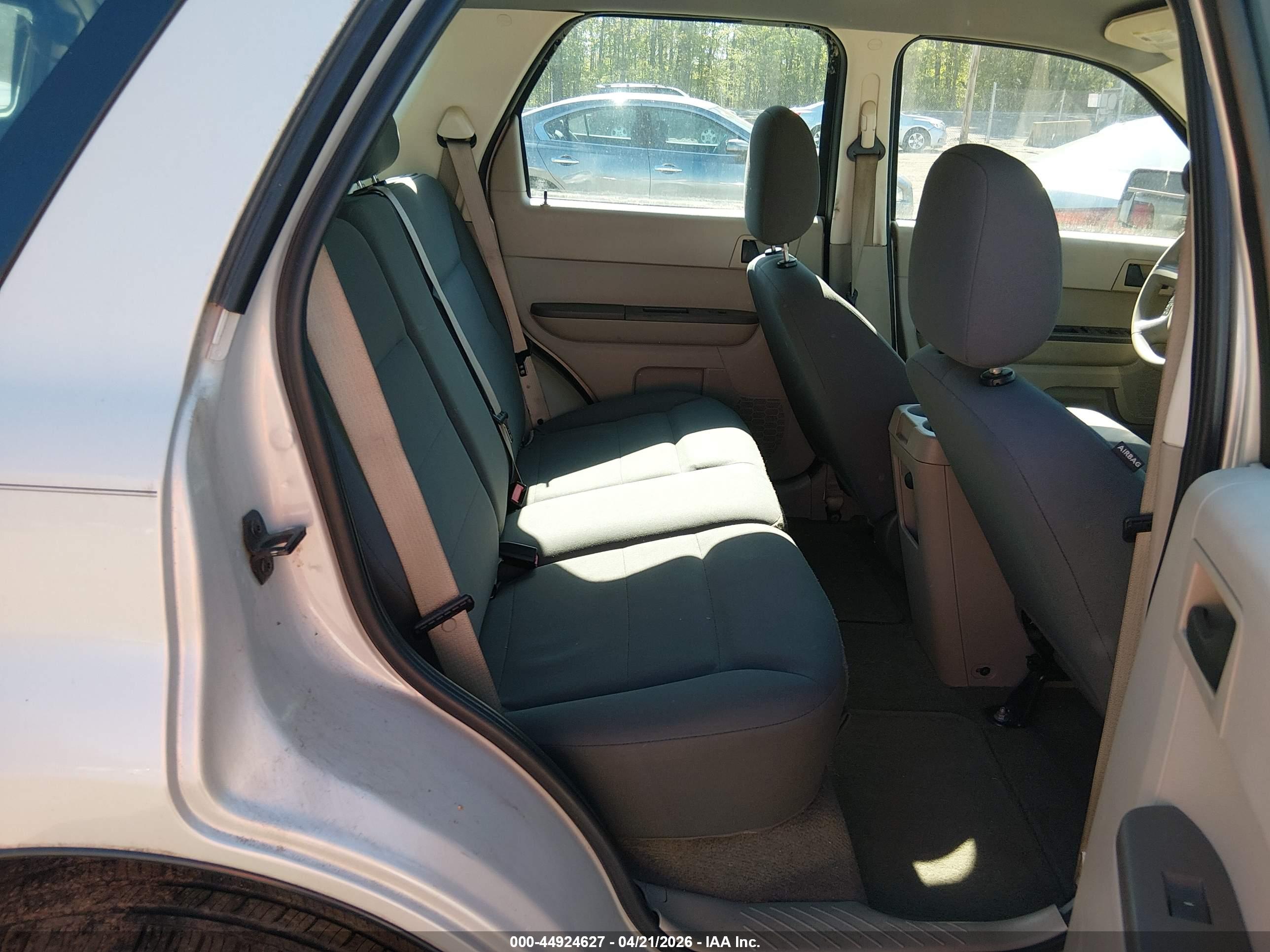 FORD ESCAPE image 8