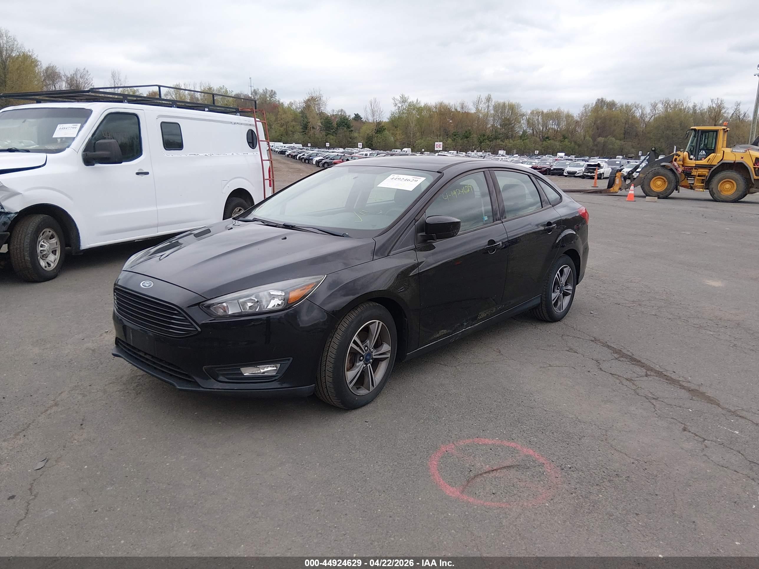 FORD FOCUS image 2