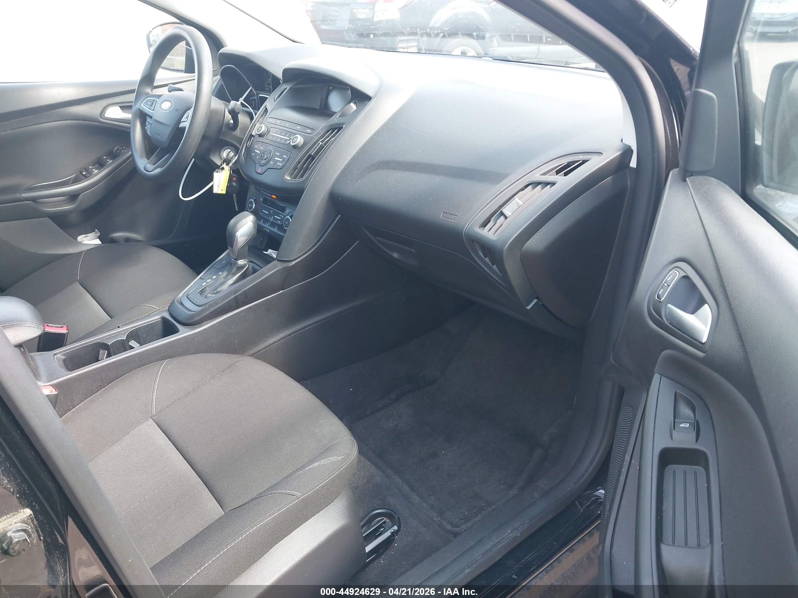 FORD FOCUS image 5