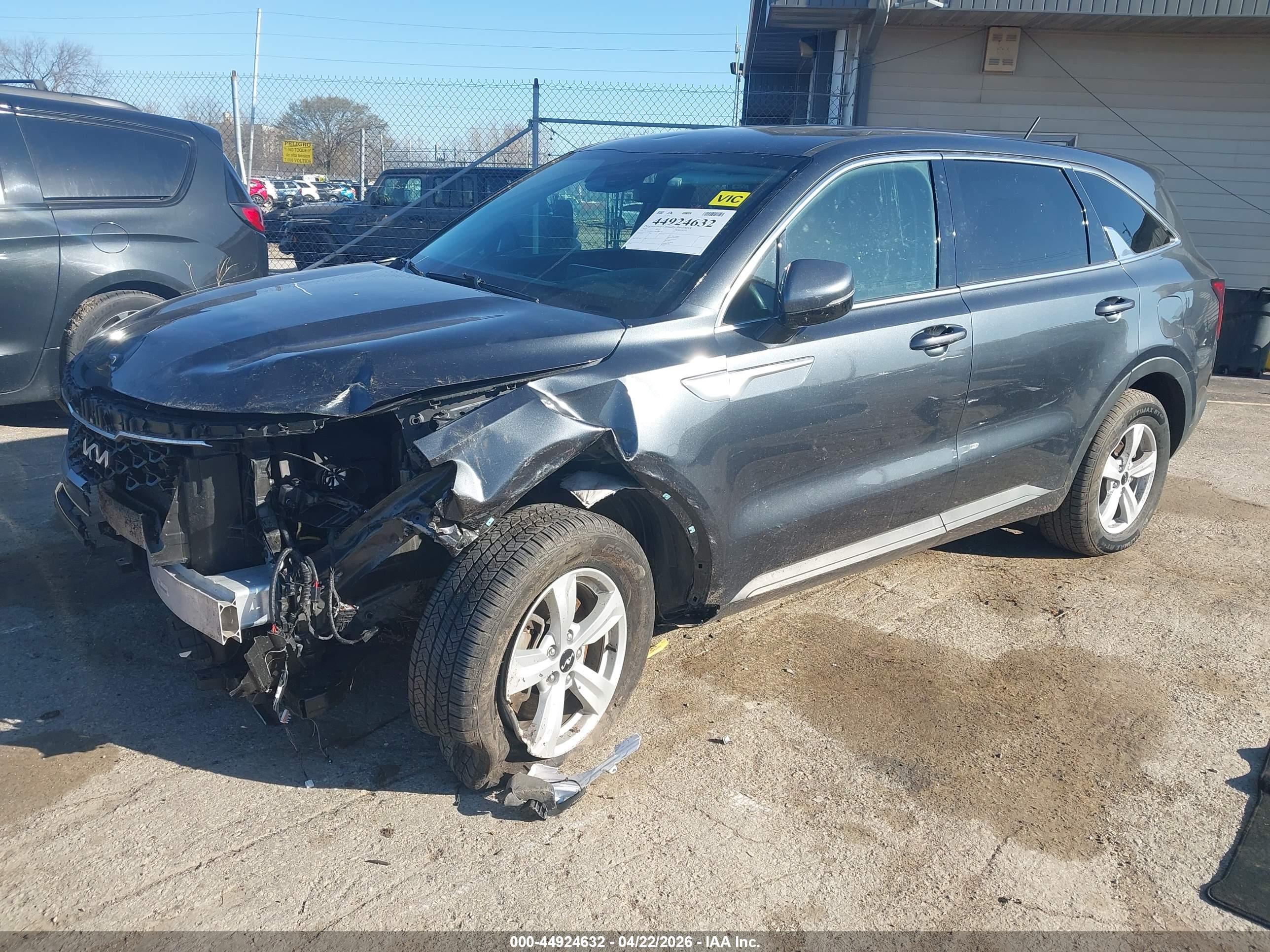 KIA SORENTO image 2