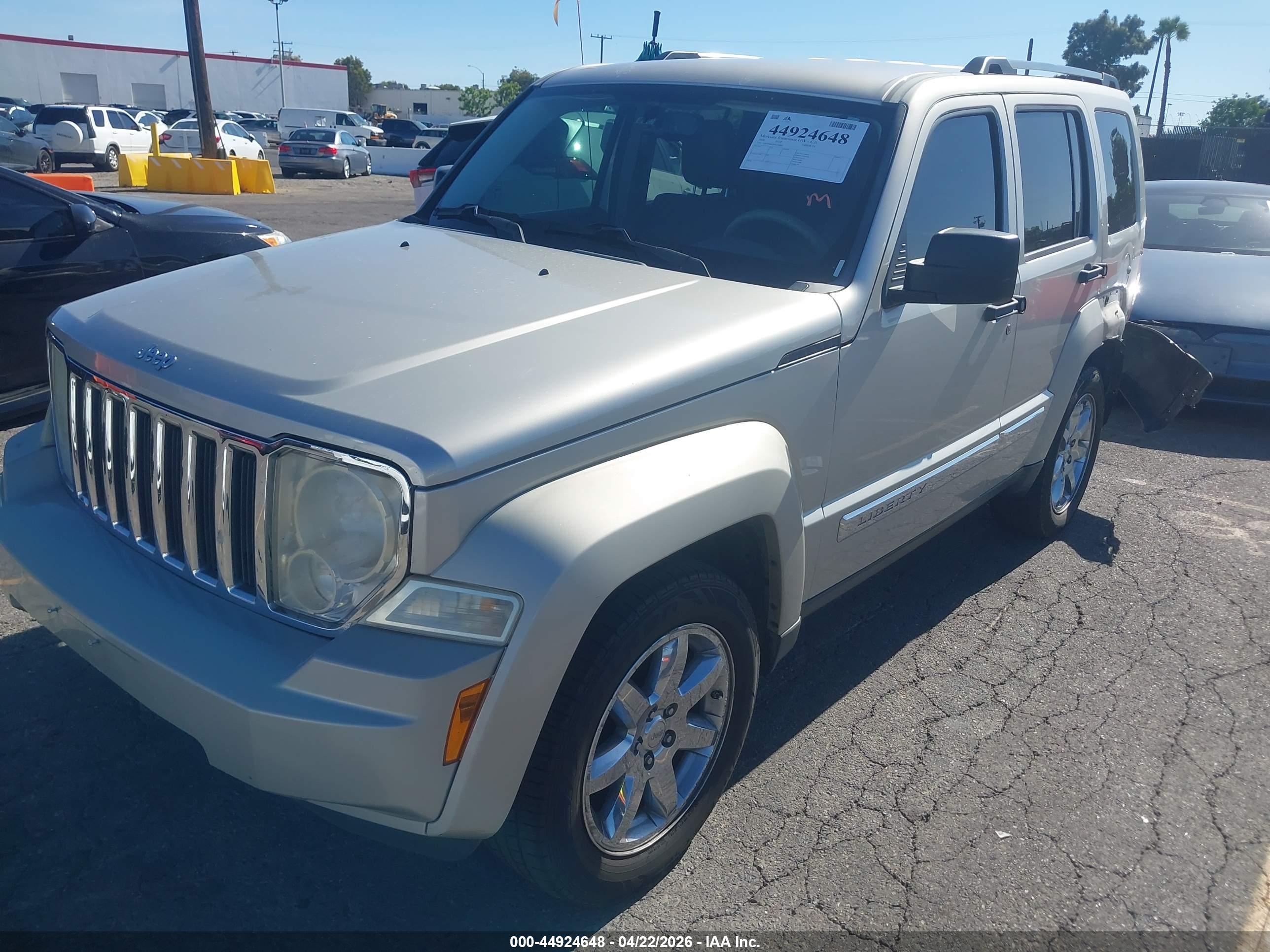 JEEP LIBERTY image 2