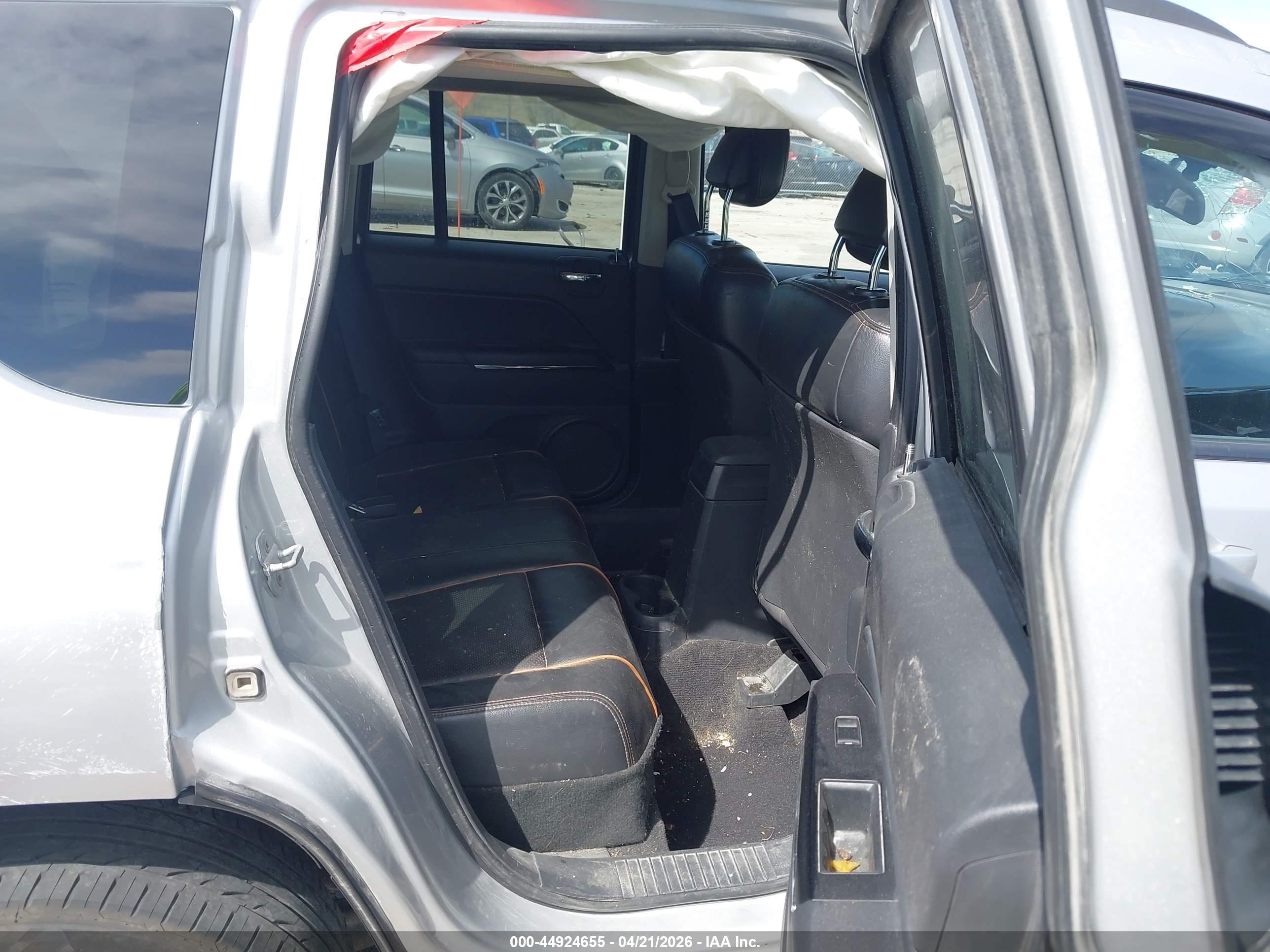 JEEP COMPASS image 8
