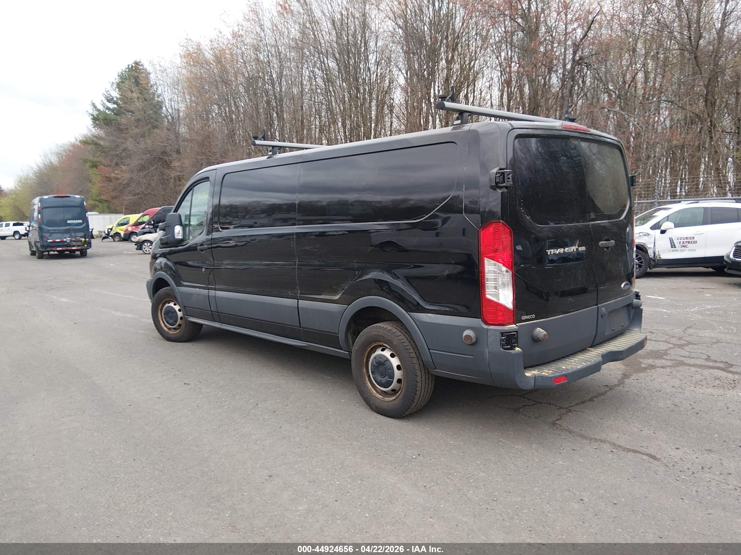 FORD TRANSIT-150 image 3
