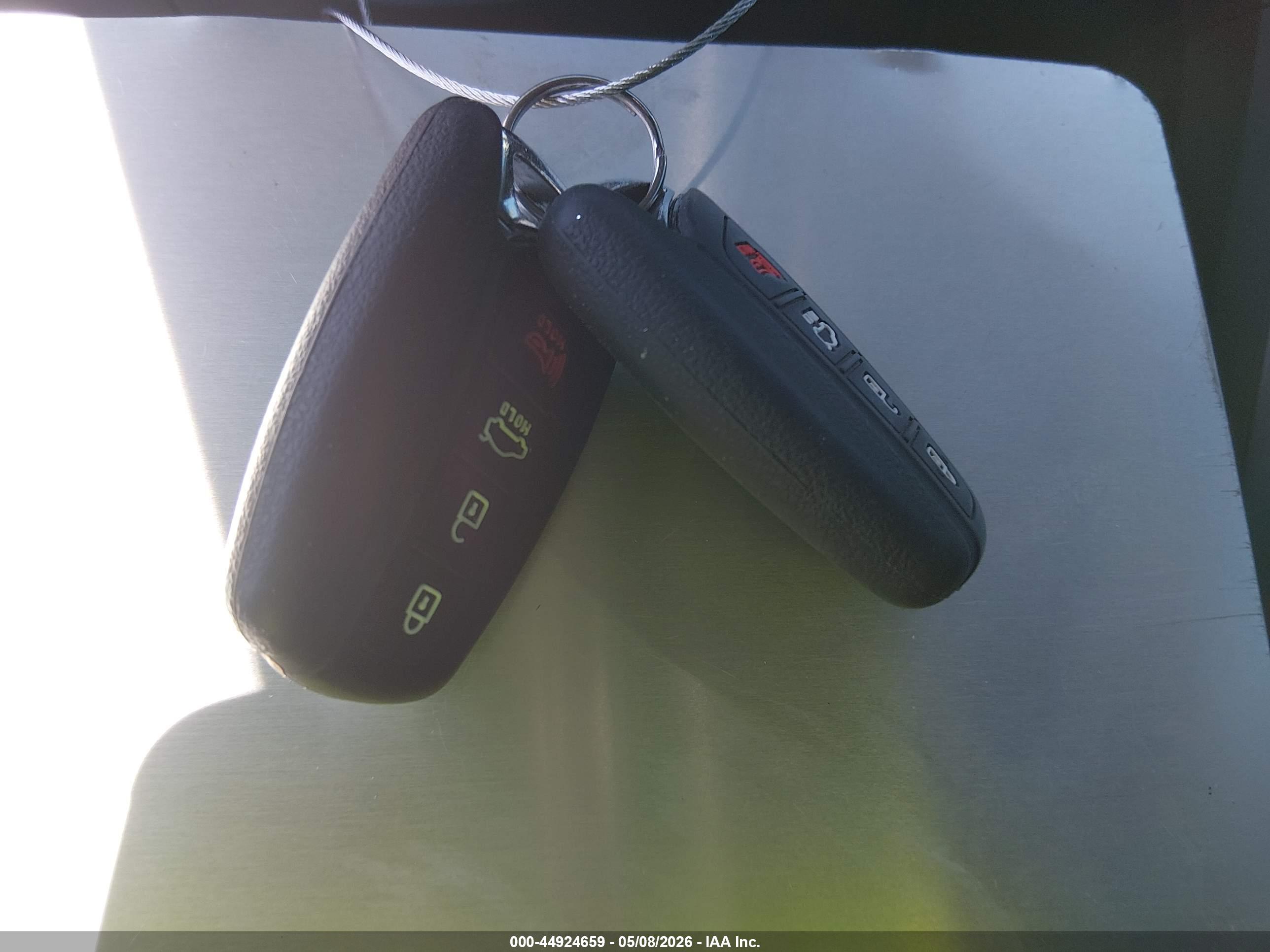 HYUNDAI SANTA image 11