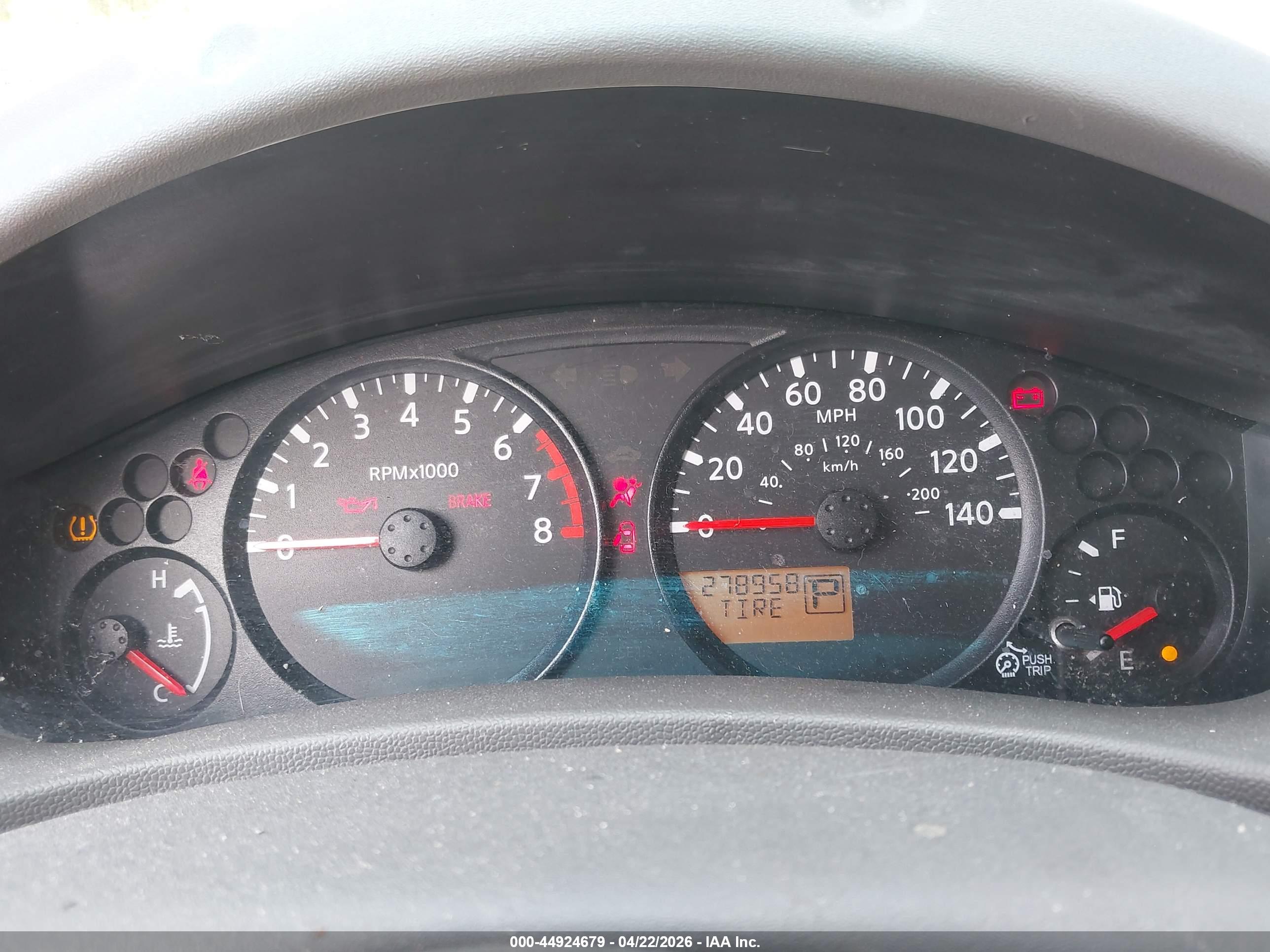 NISSAN FRONTIER image 7