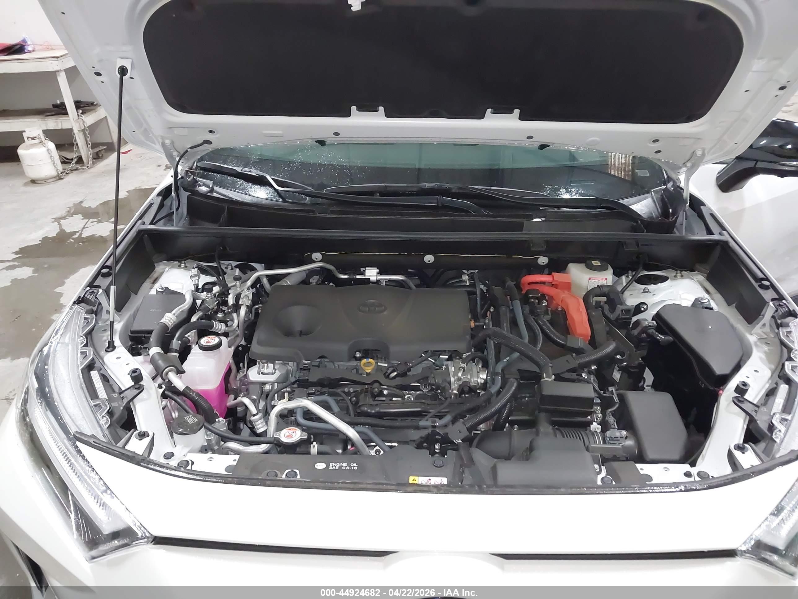 TOYOTA RAV4 image 10