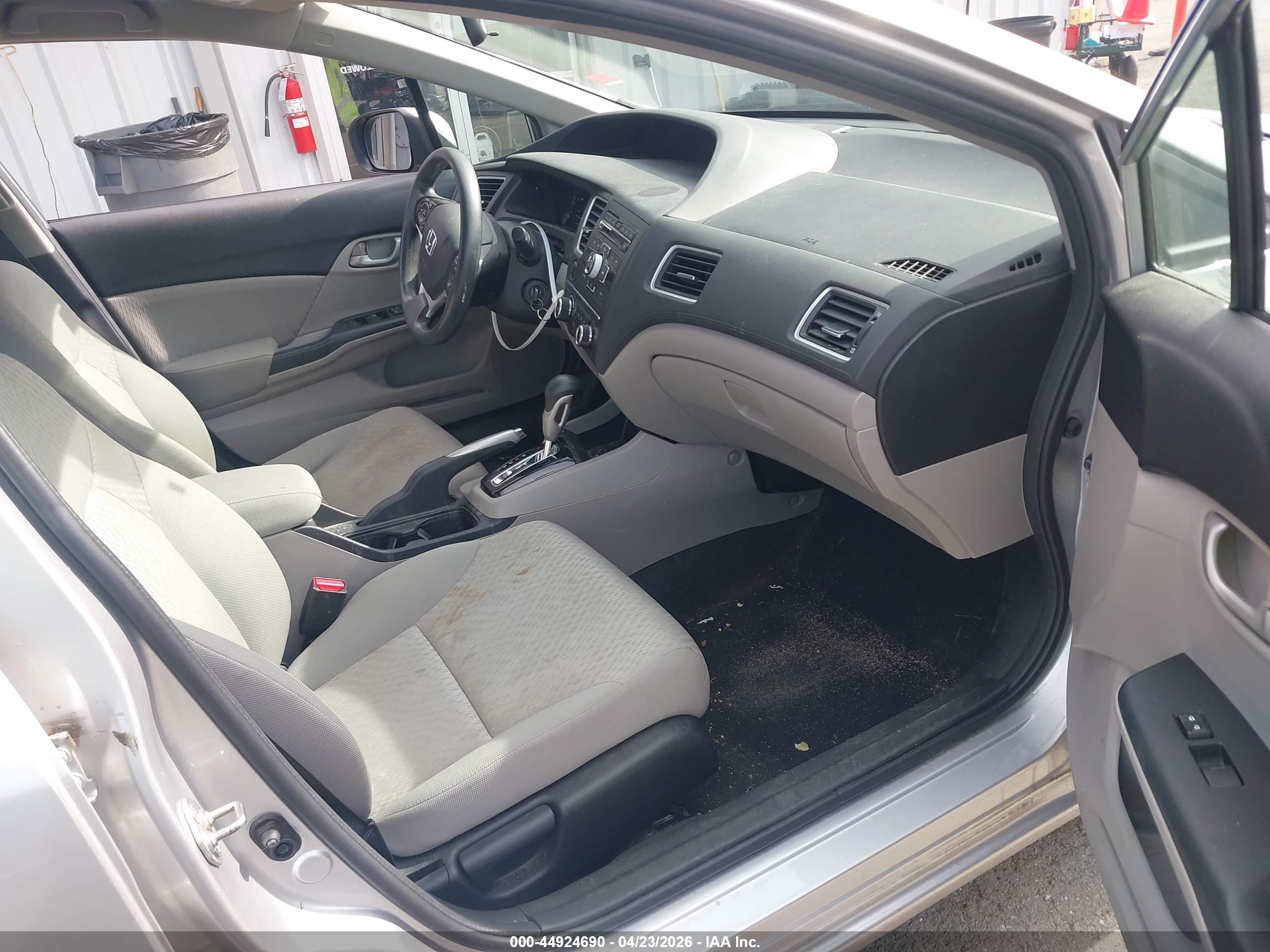HONDA CIVIC image 5