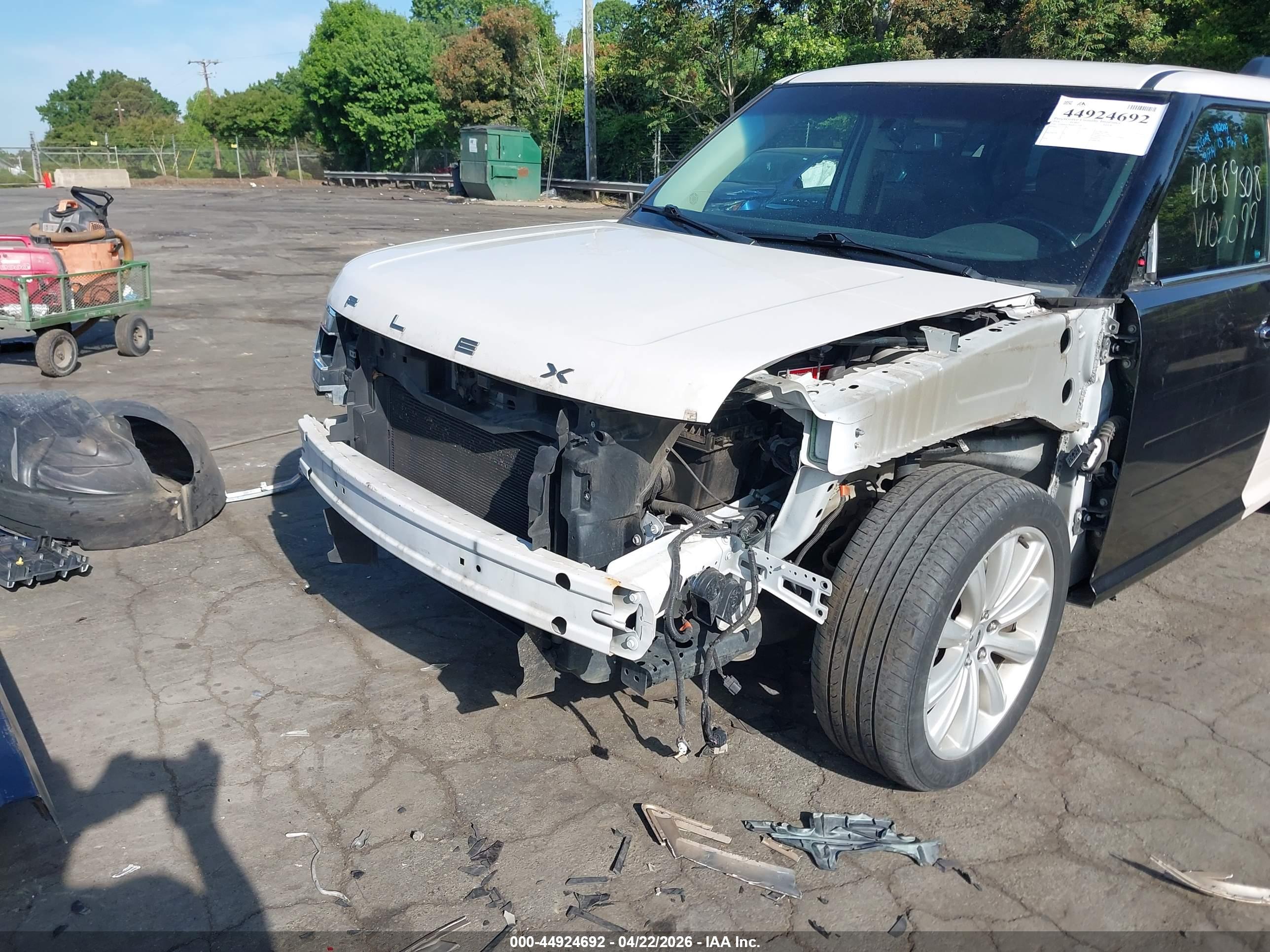 FORD FLEX image 6