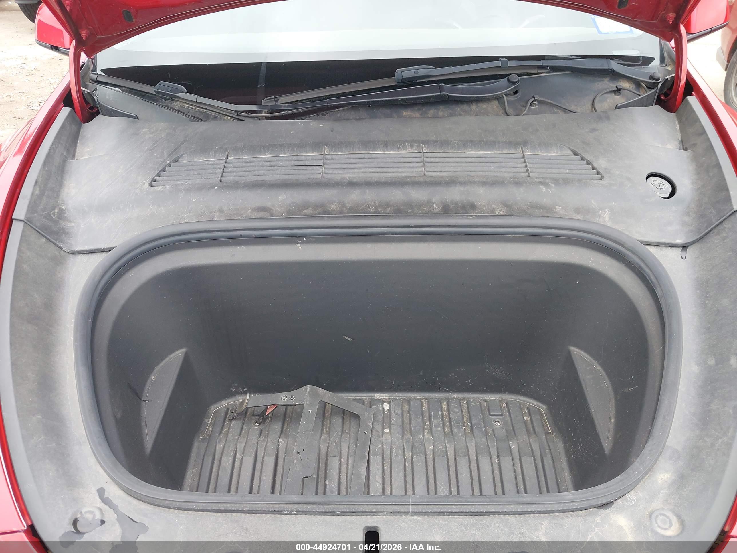 TESLA MODEL image 10