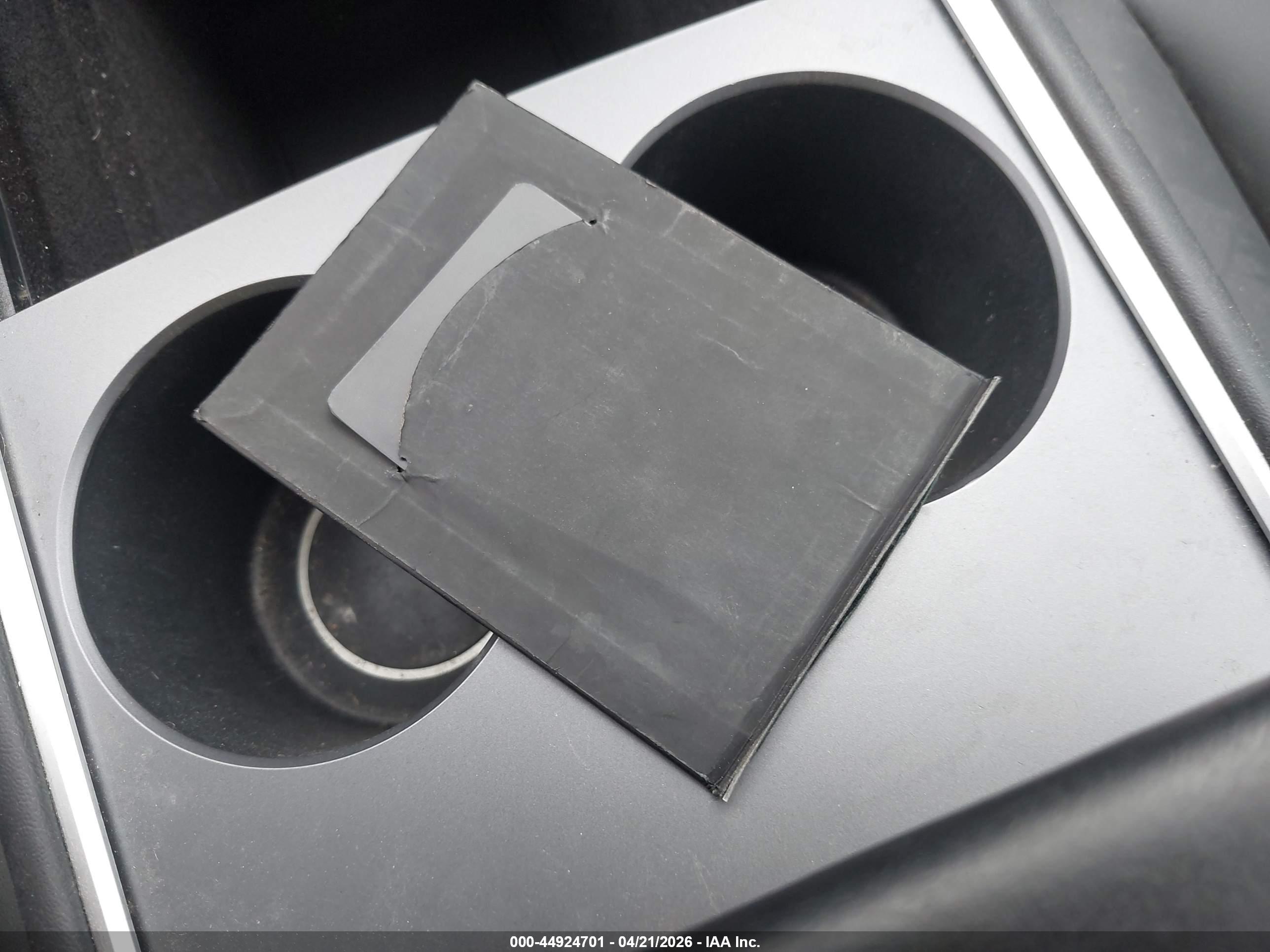 TESLA MODEL image 11