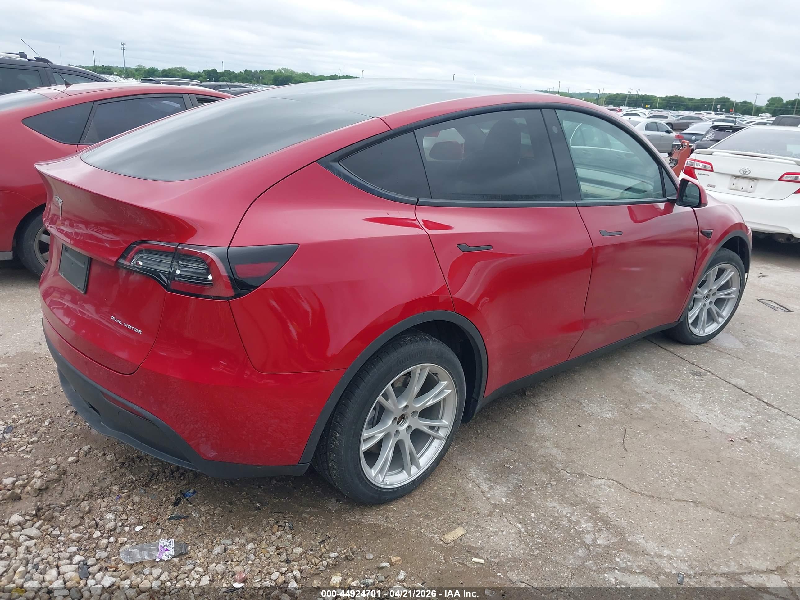 TESLA MODEL image 4