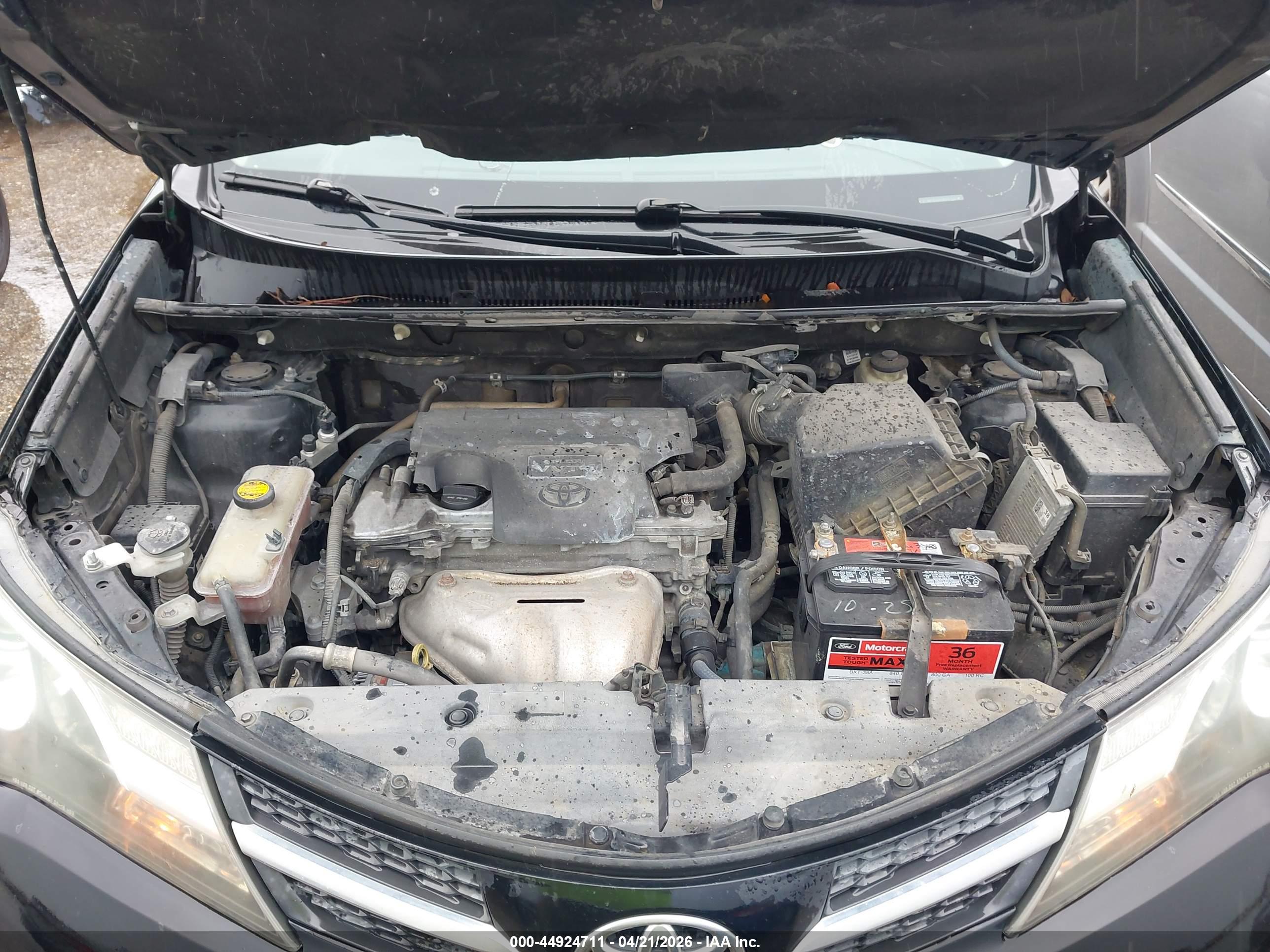 TOYOTA RAV4 image 10