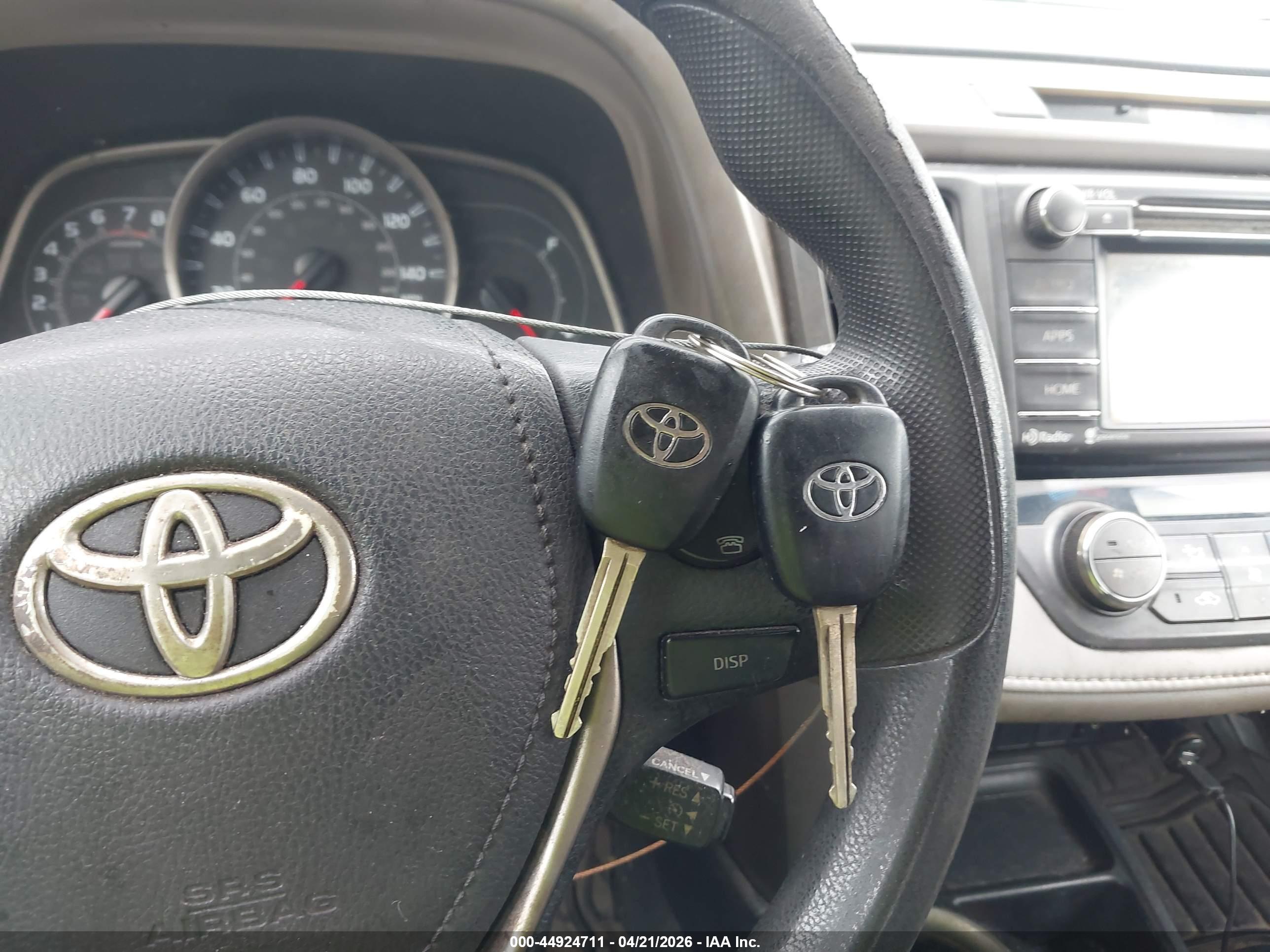 TOYOTA RAV4 image 11