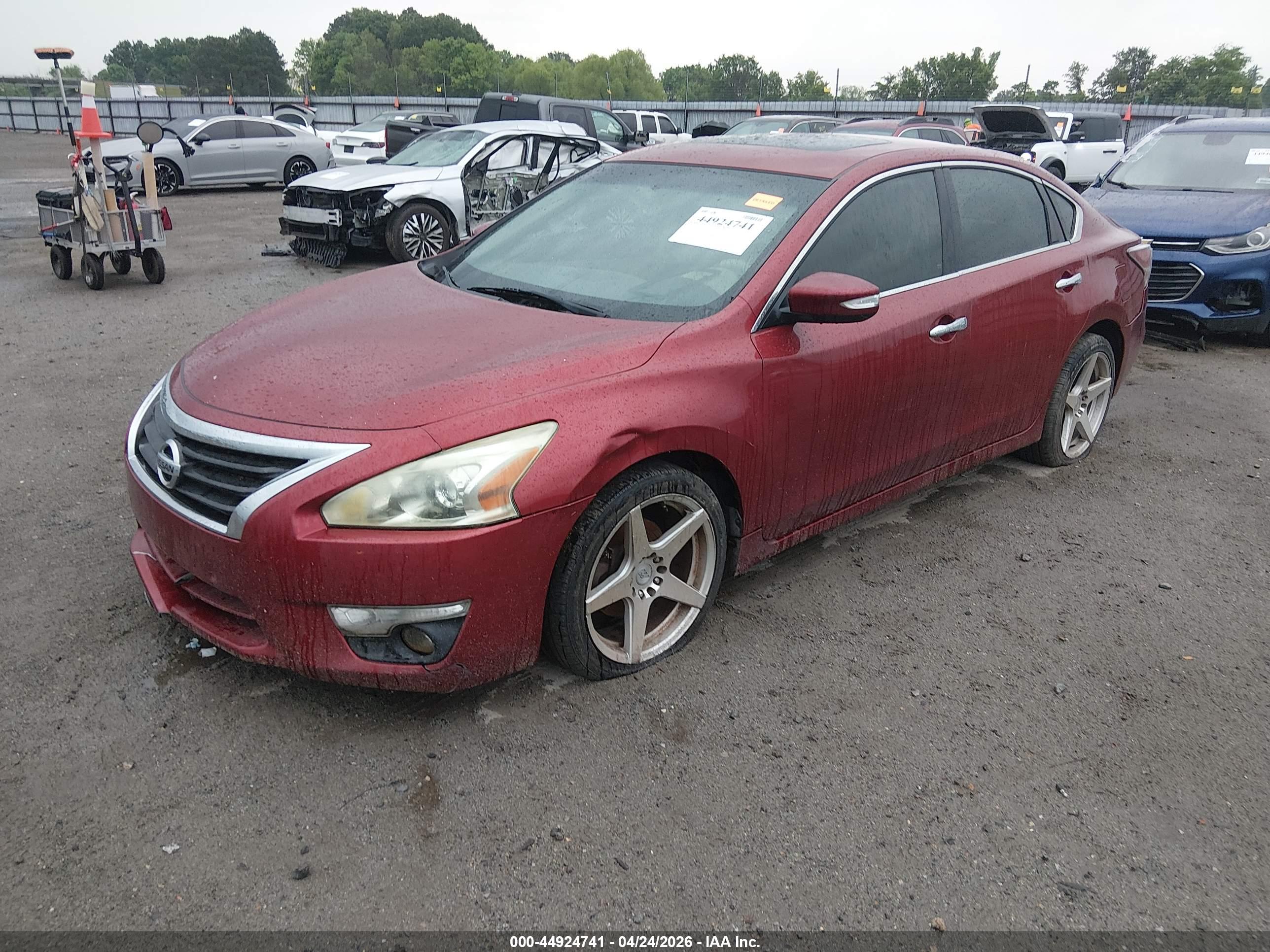 NISSAN ALTIMA image 2