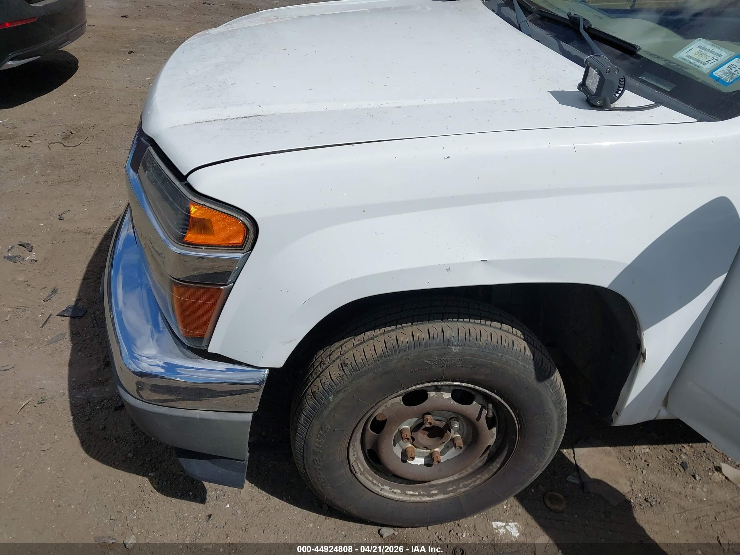 CHEVROLET COLORADO image 6