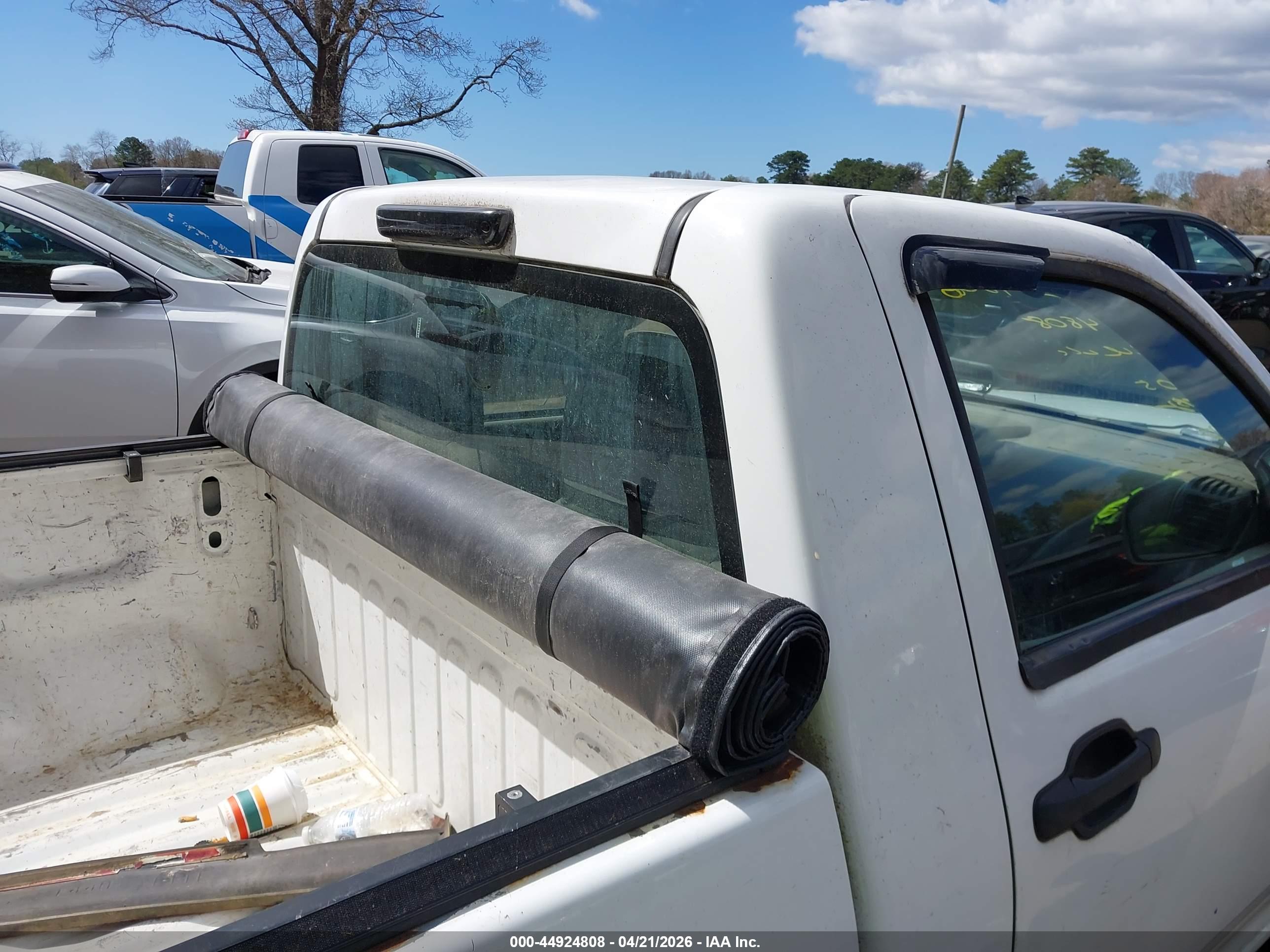 CHEVROLET COLORADO image 8