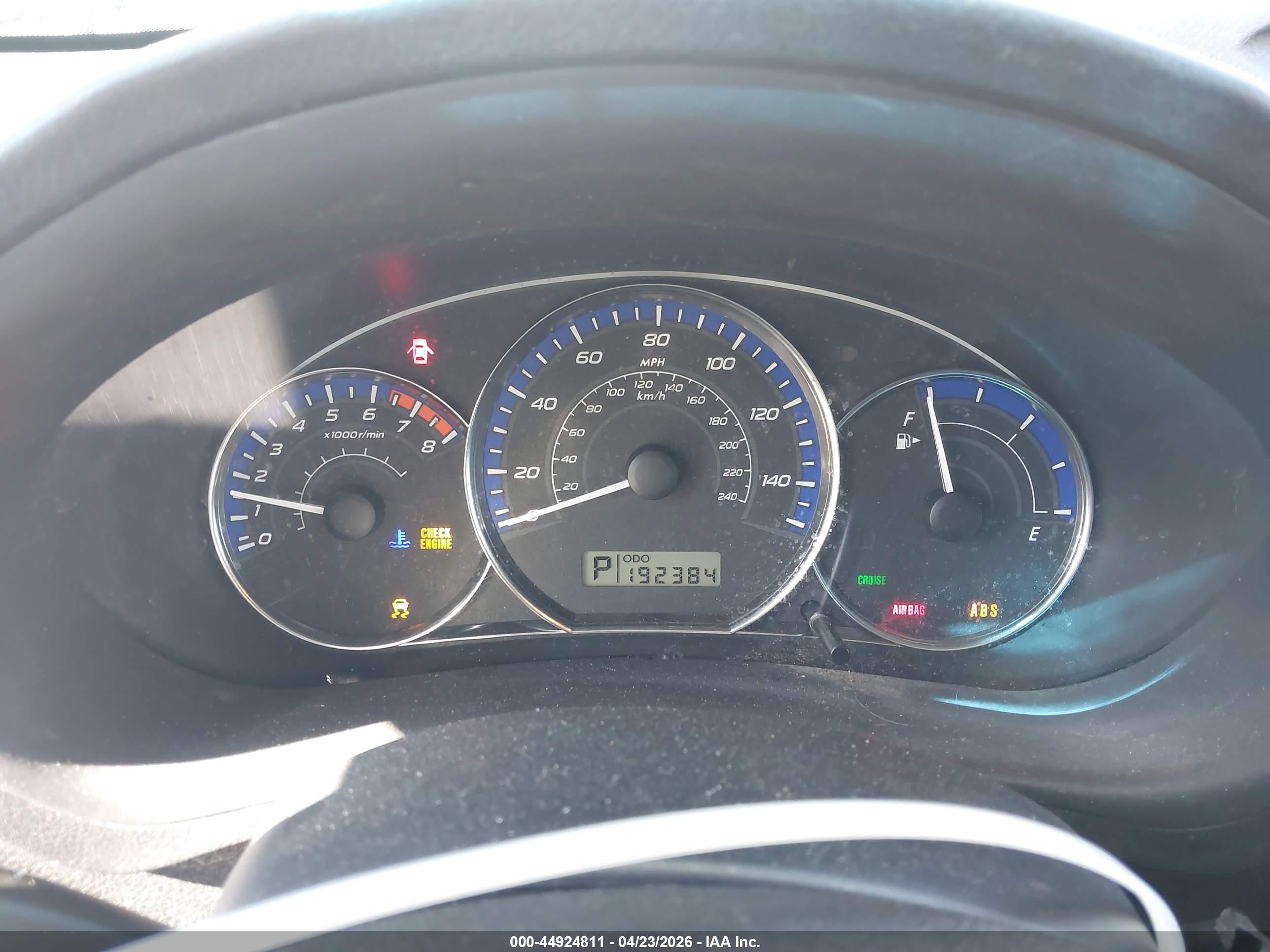 SUBARU FORESTER image 7