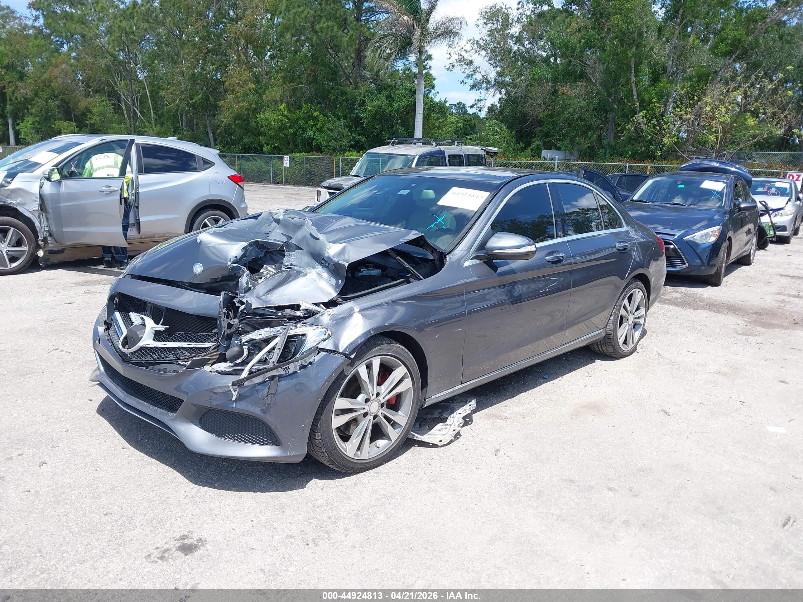 MERCEDES-BENZ C image 2