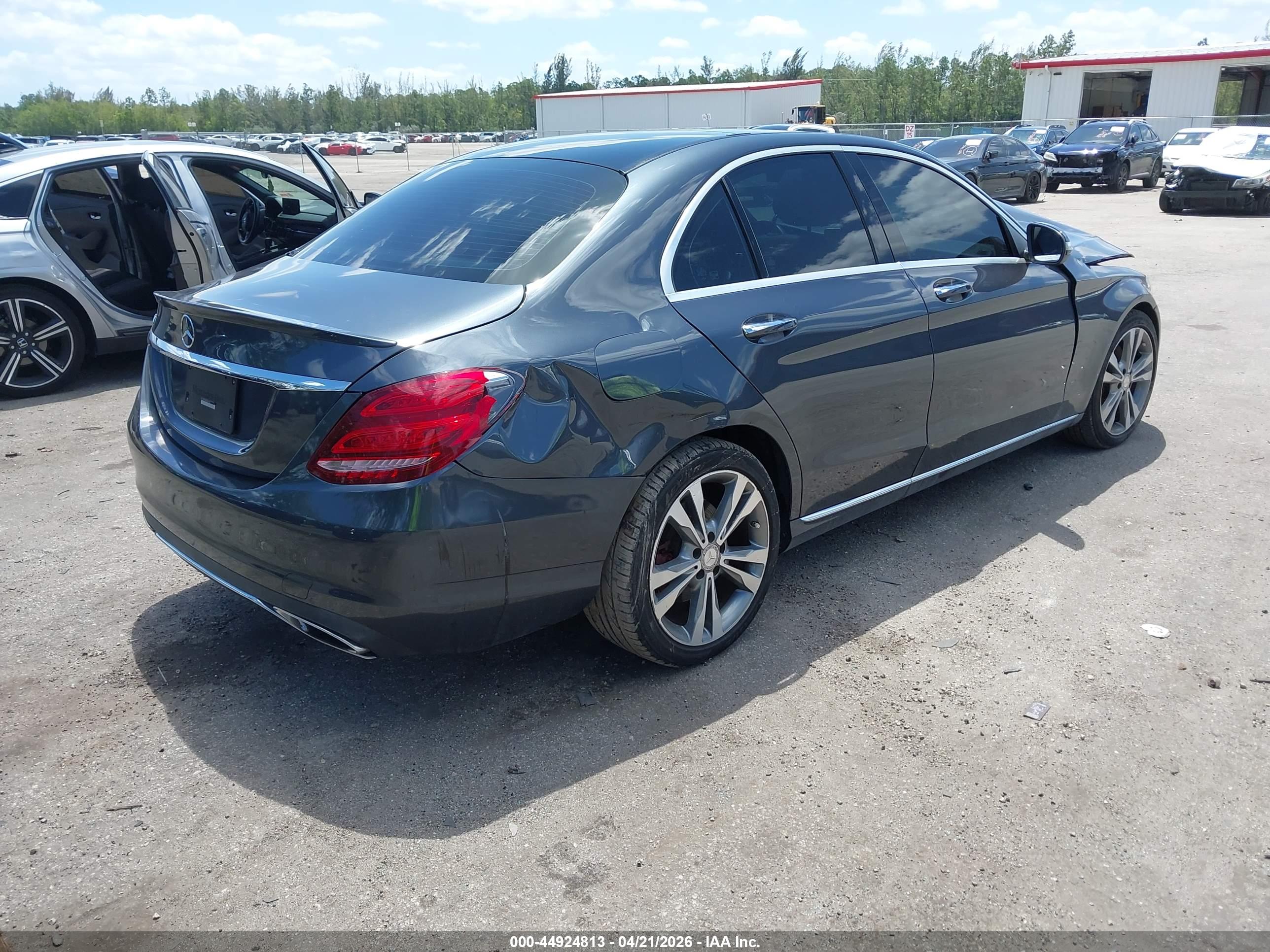 MERCEDES-BENZ C image 4