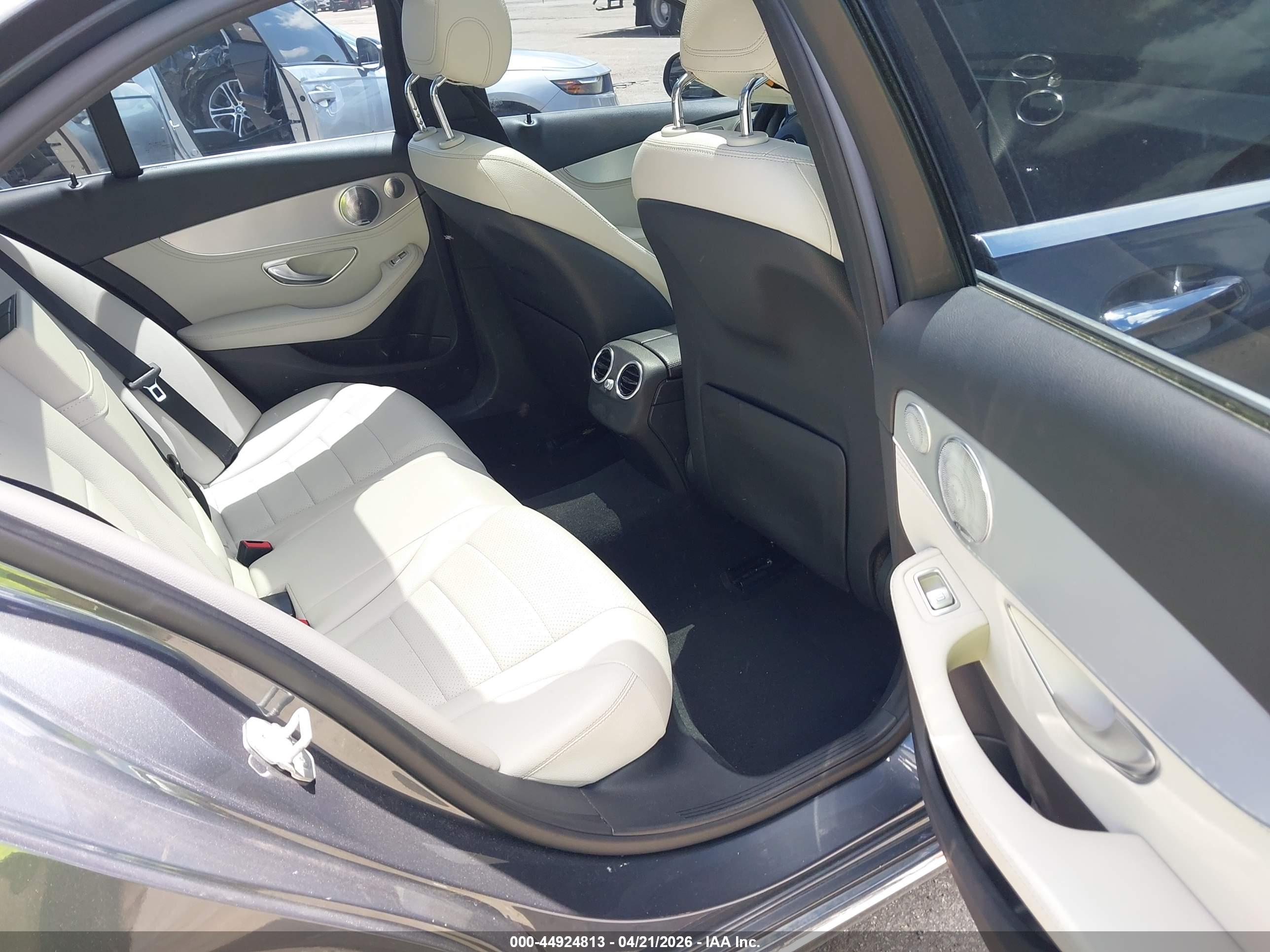 MERCEDES-BENZ C image 8