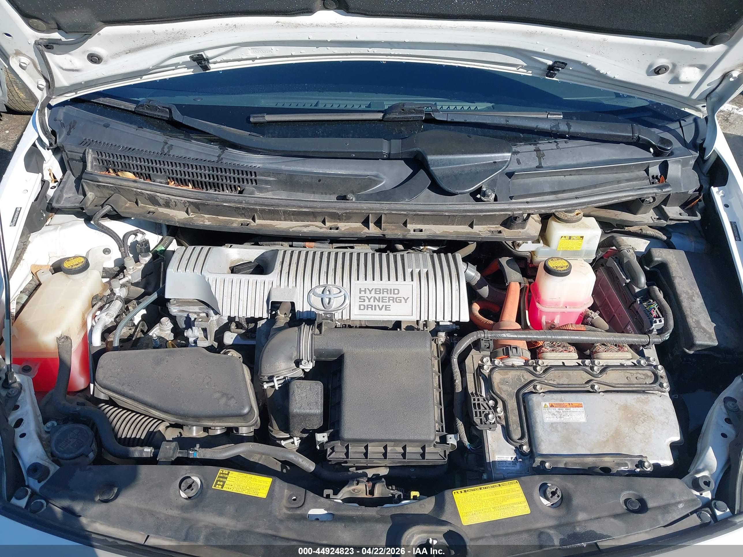 TOYOTA PRIUS image 10