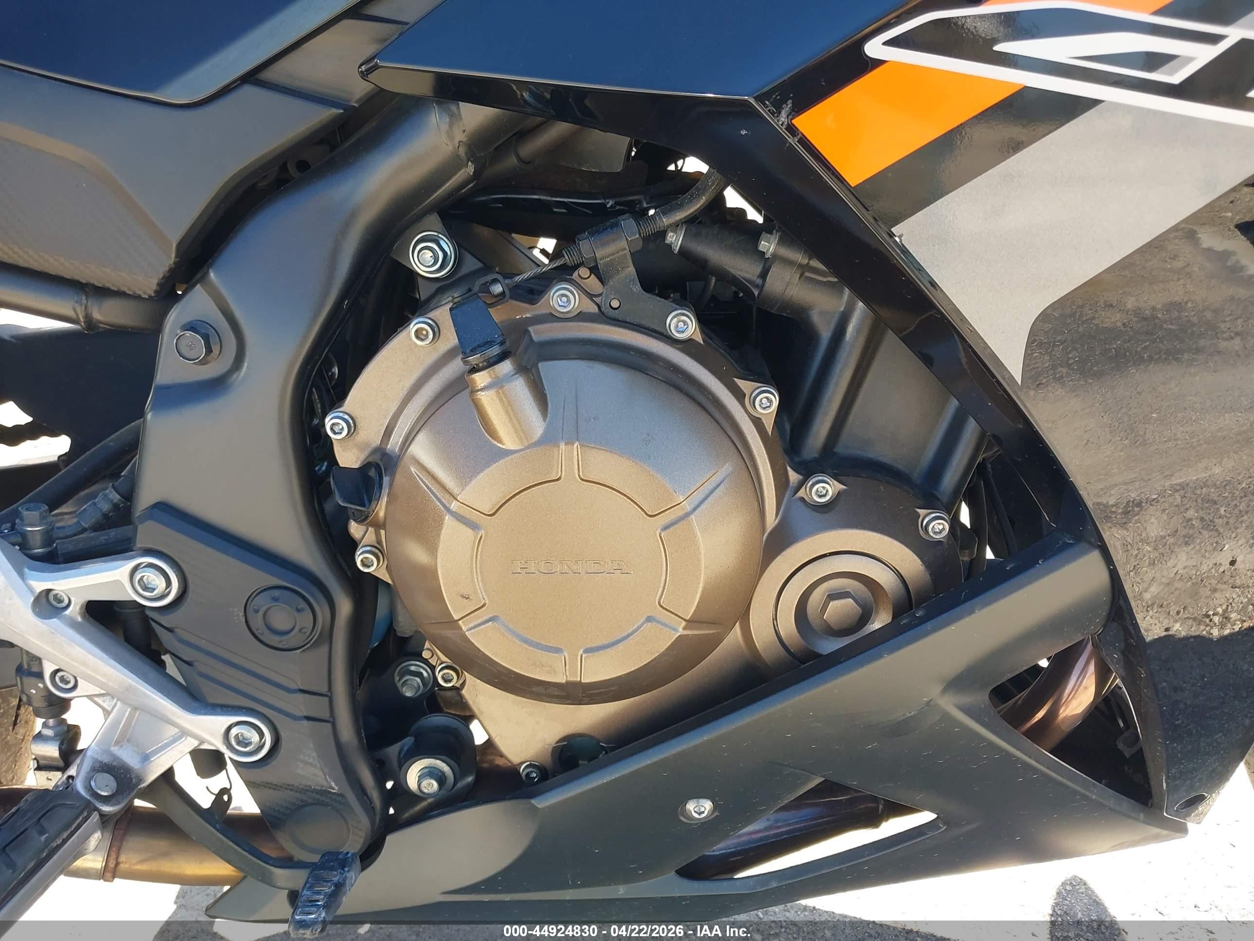 HONDA CBR500 image 8