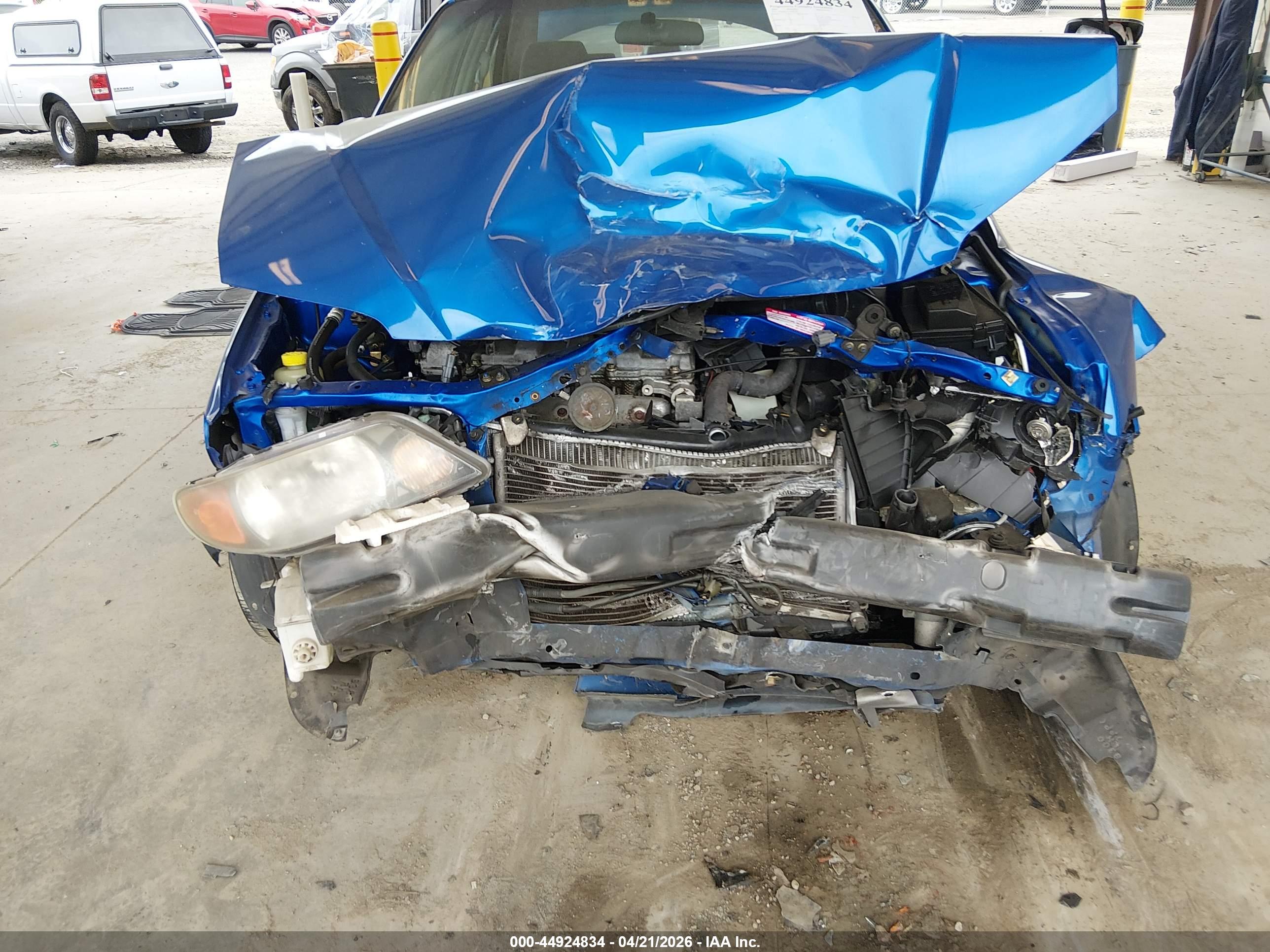 MAZDA PROTEGE image 6