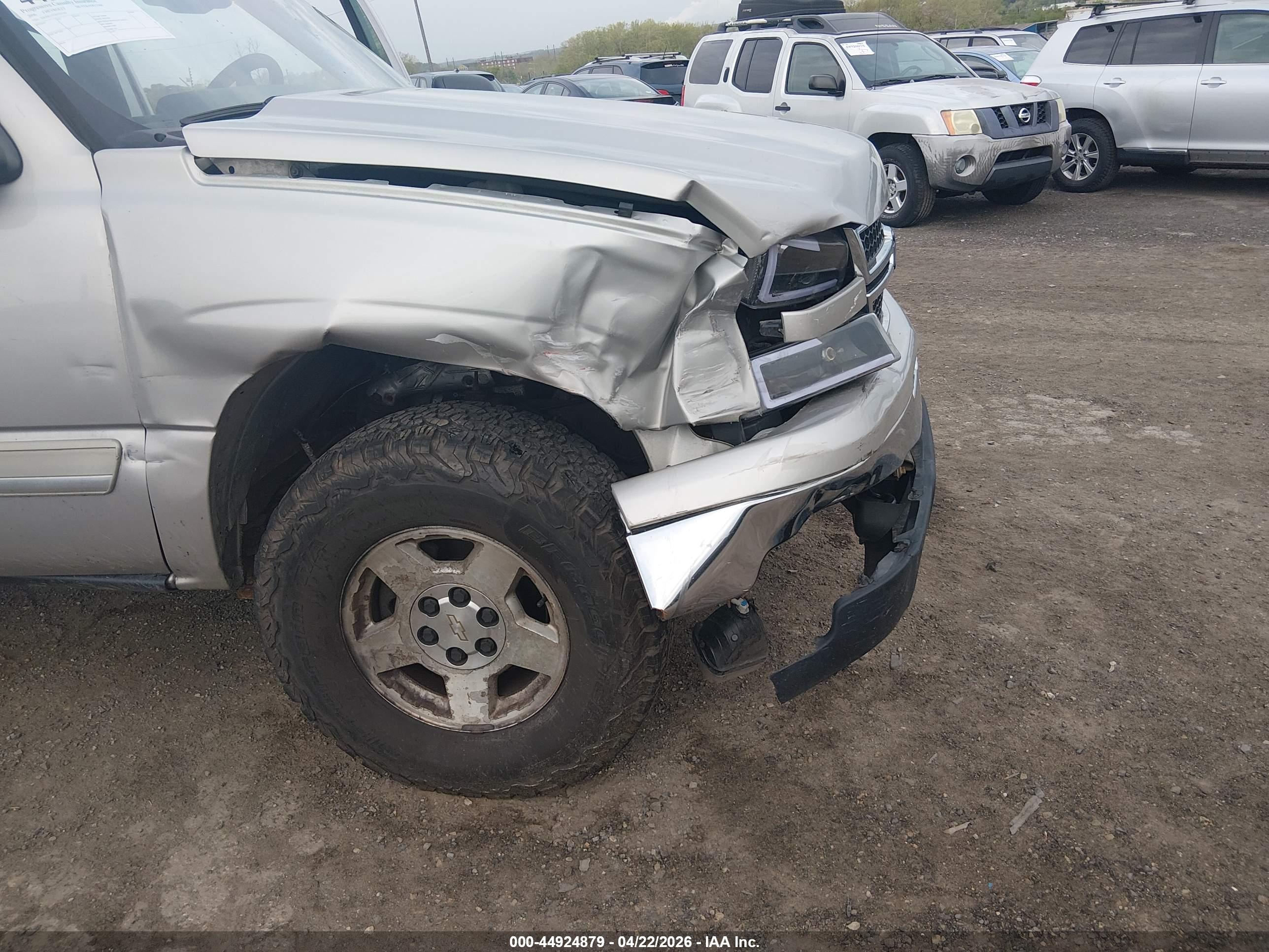 CHEVROLET SILVERADO image 6