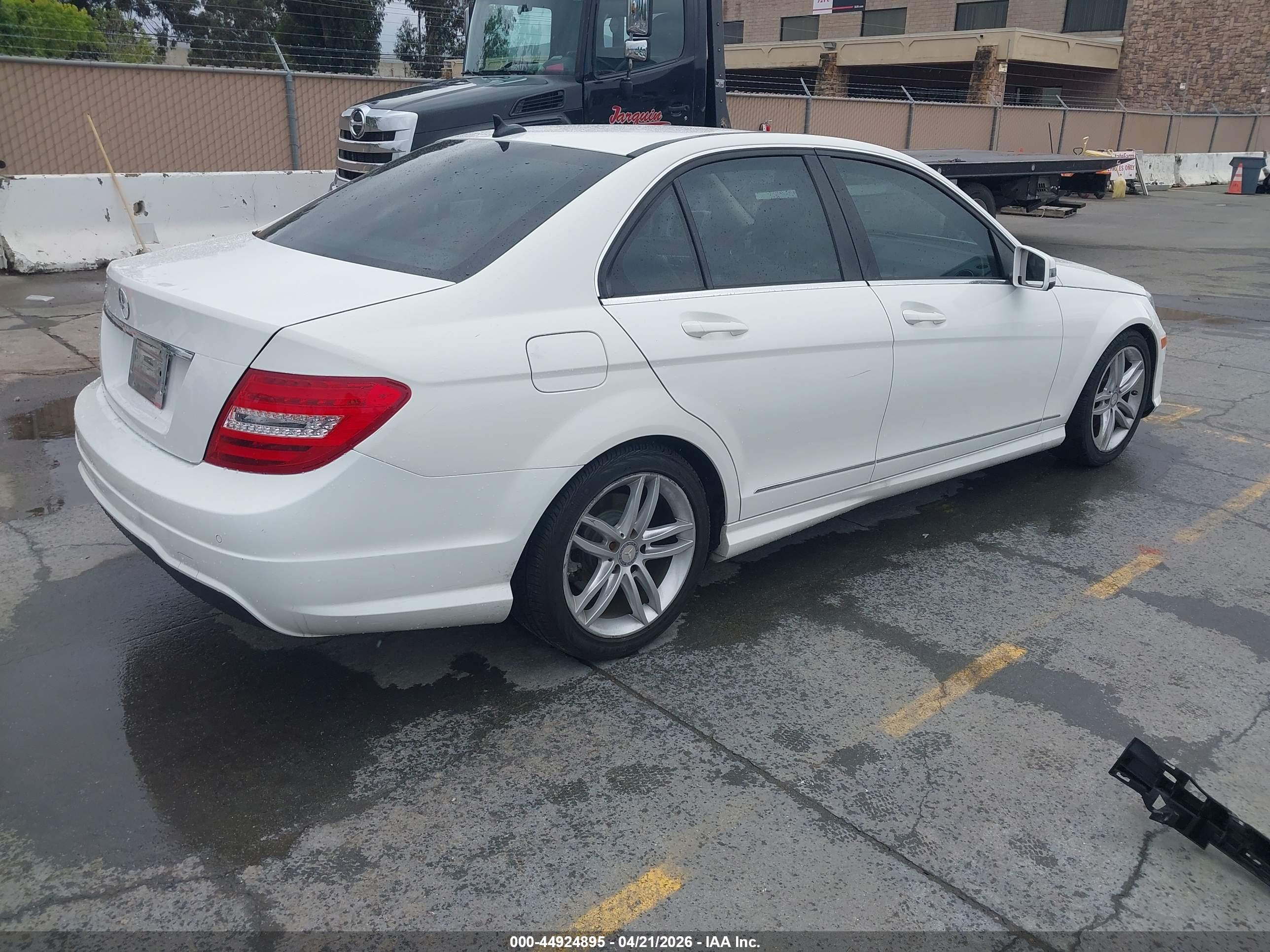 MERCEDES-BENZ C image 4