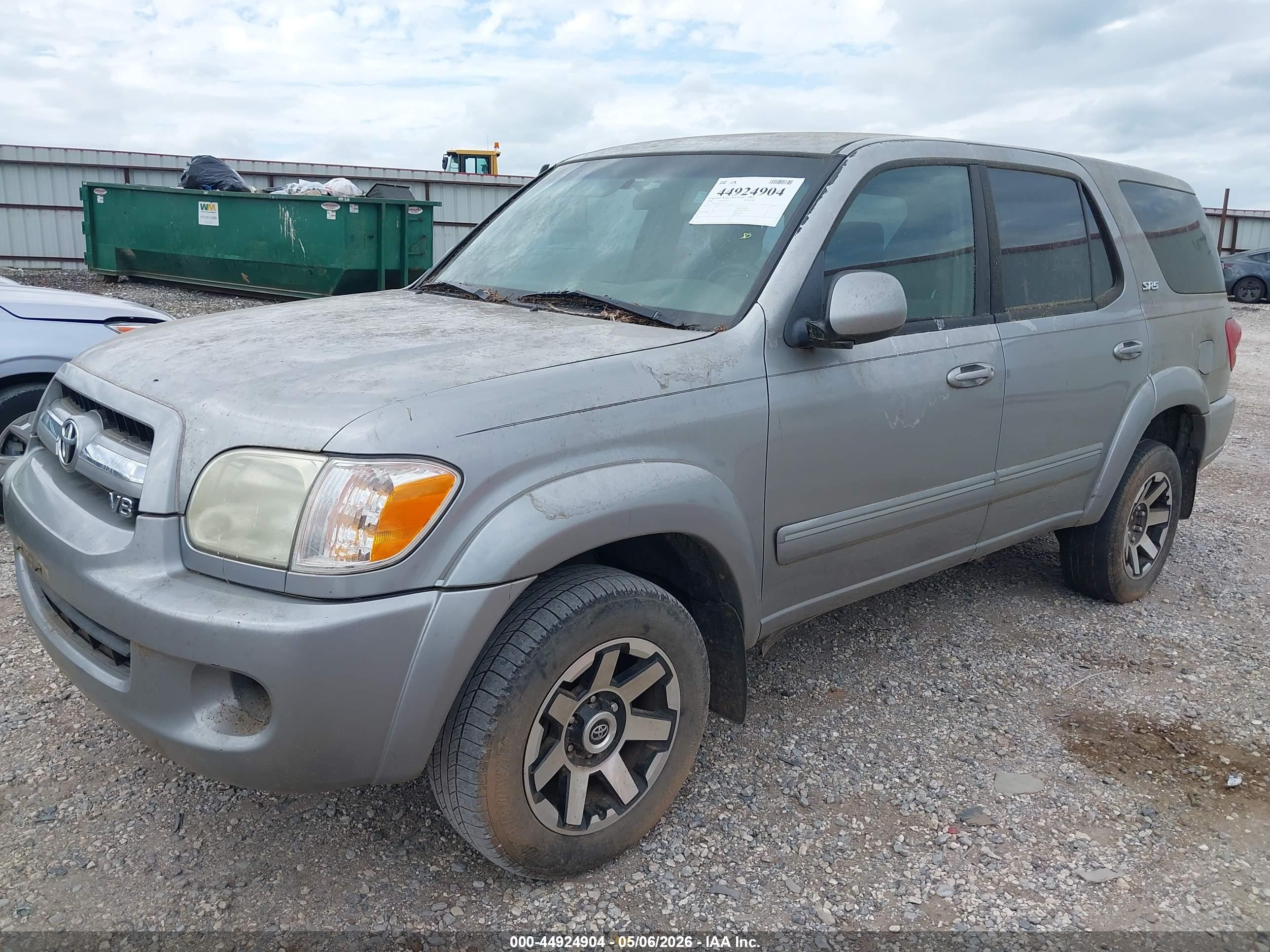 TOYOTA SEQUOIA image 2