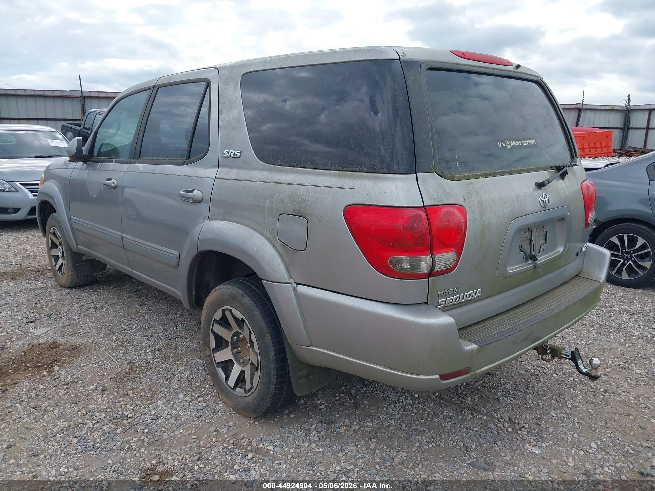 TOYOTA SEQUOIA image 3