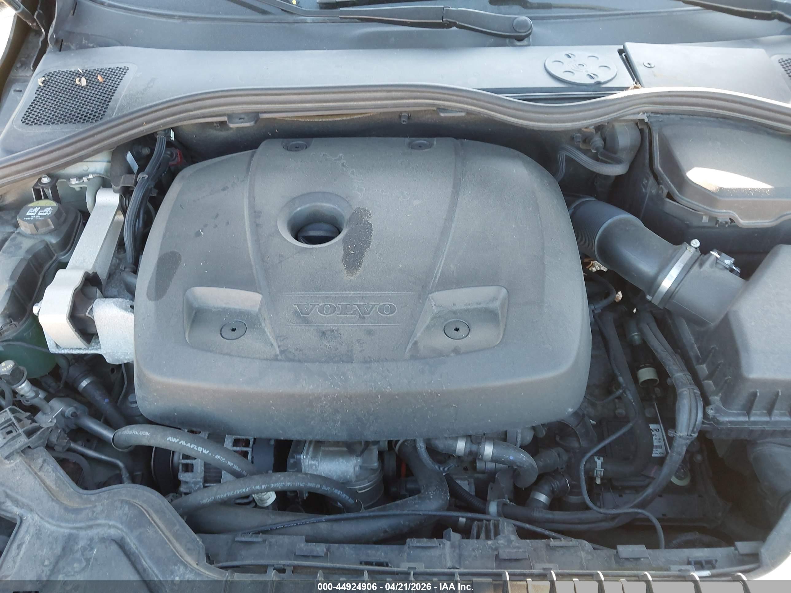 VOLVO S60 image 10