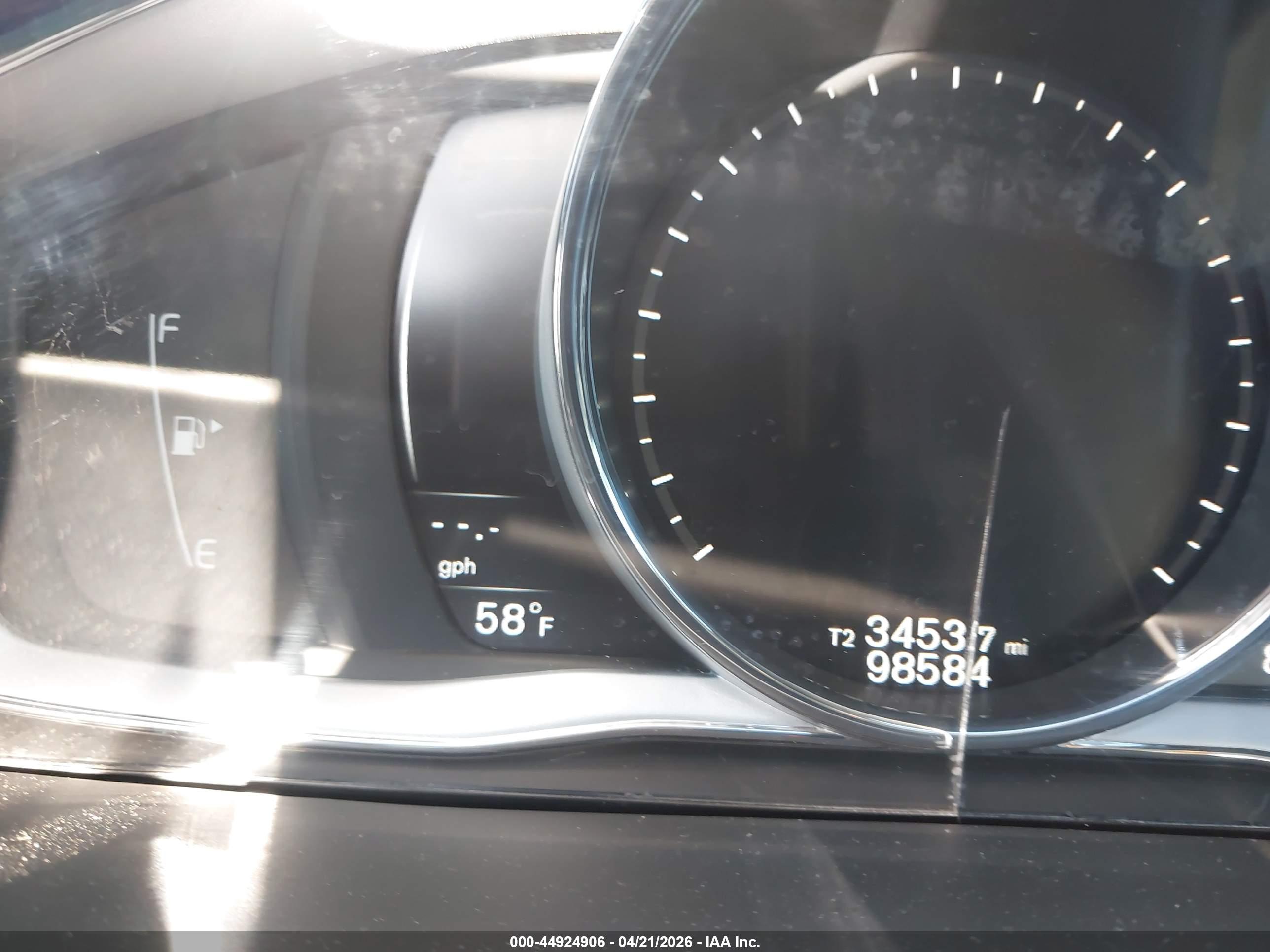 VOLVO S60 image 7