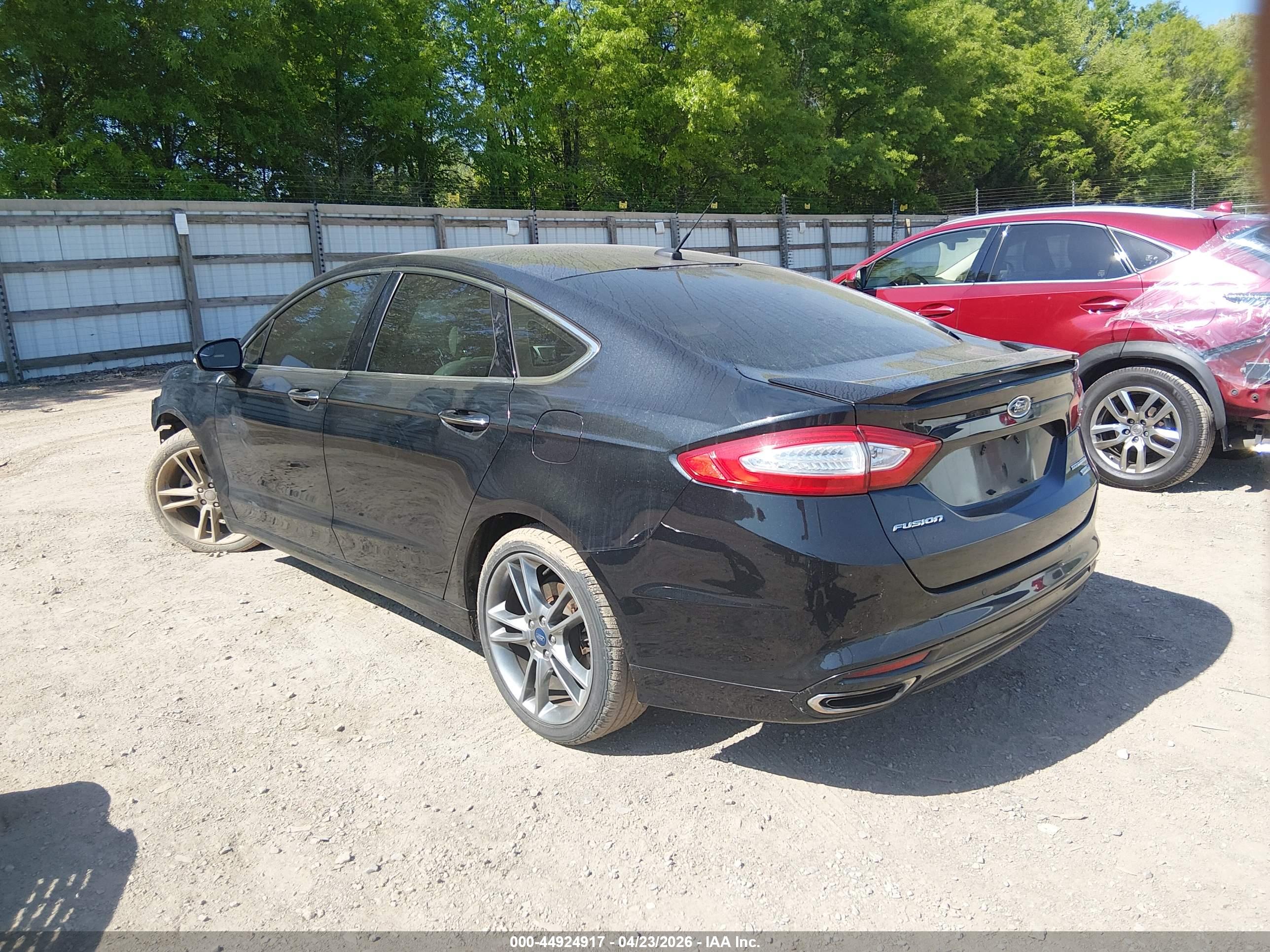 FORD FUSION image 3