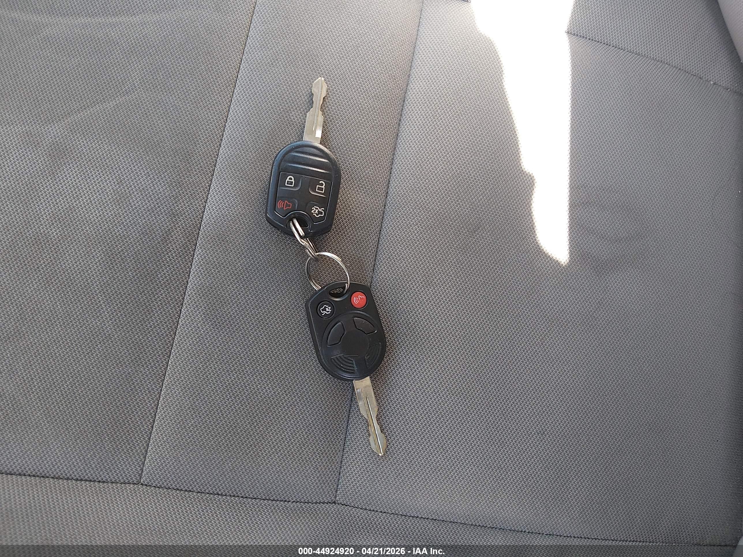 FORD ESCAPE image 11