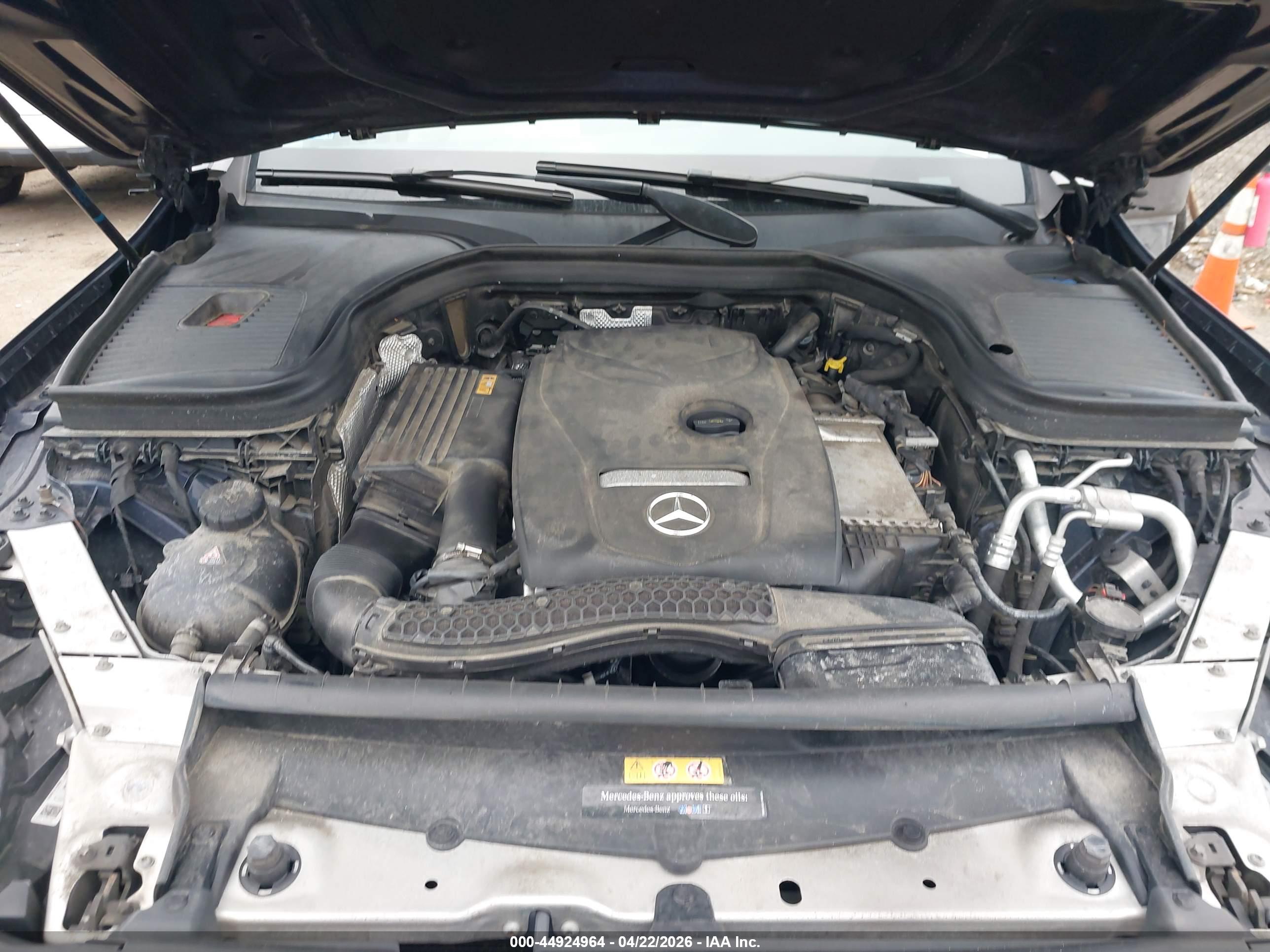 MERCEDES-BENZ GLC image 10