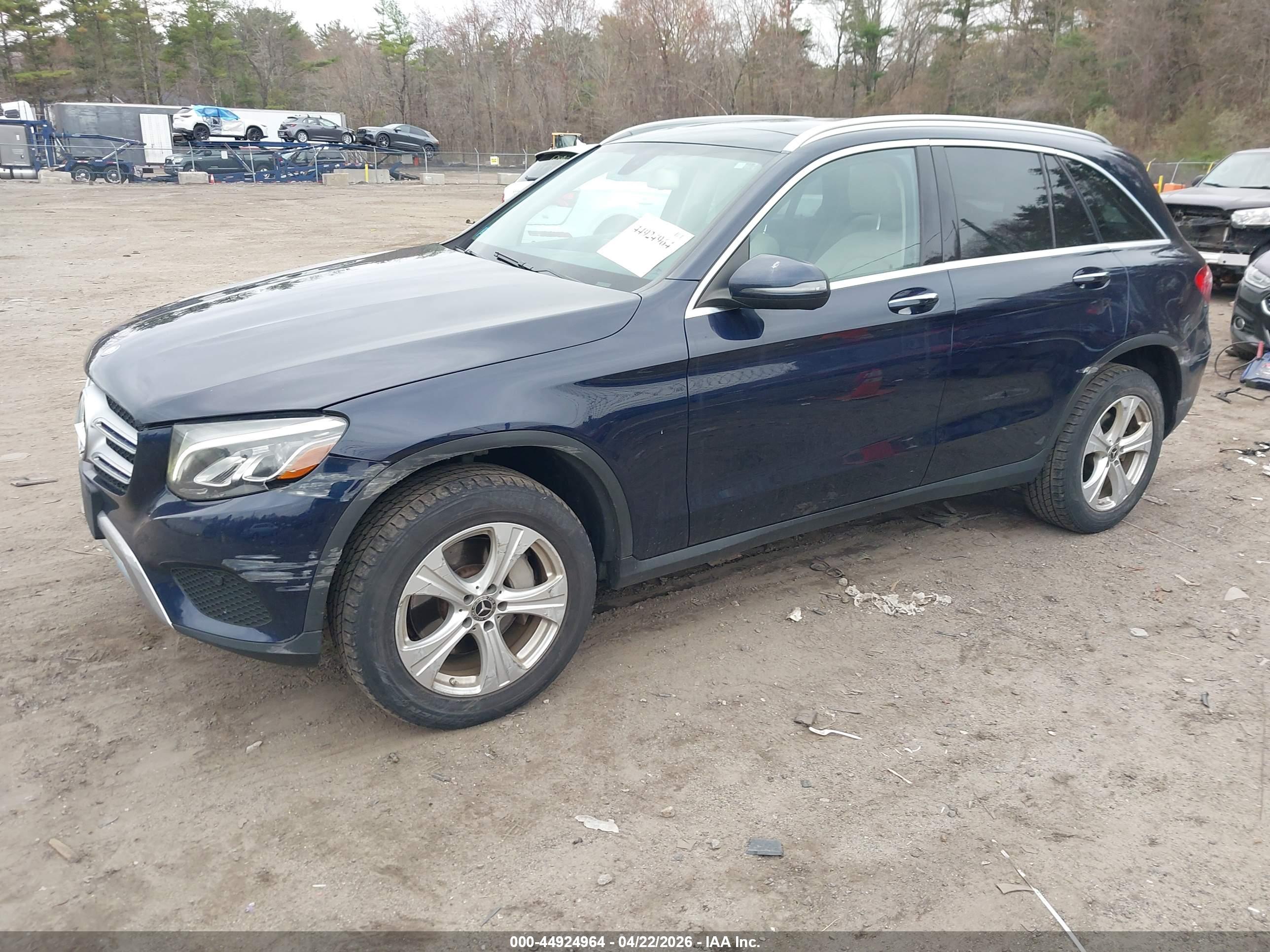 MERCEDES-BENZ GLC image 2